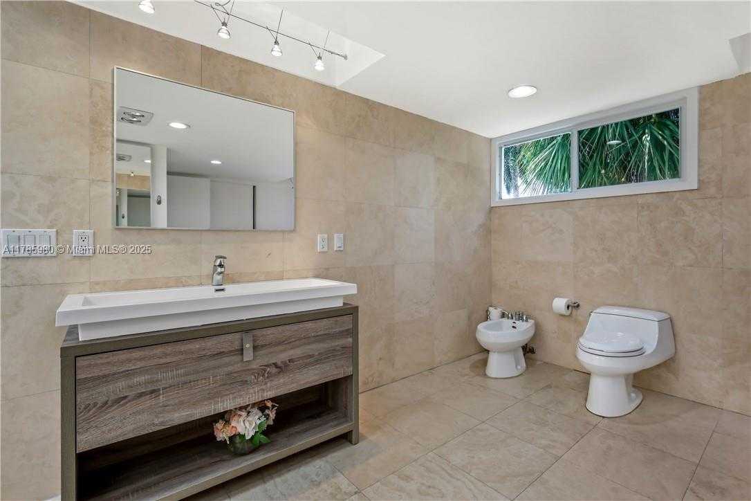 Small Image of 4050 NORTH EAST 25TH AVE, Lighthouse Point Number 7