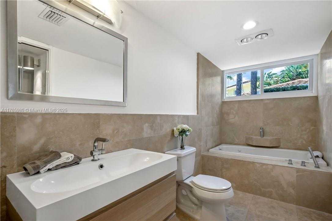 Small Image of 4050 NORTH EAST 25TH AVE, Lighthouse Point Number 9