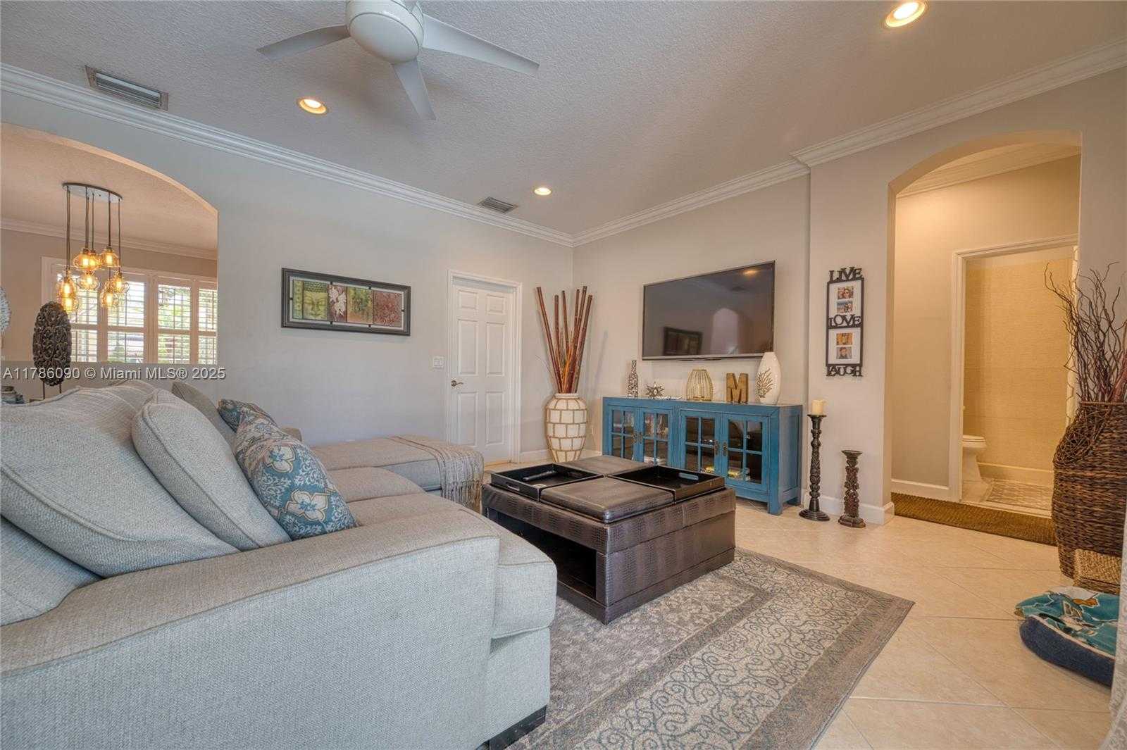 Small Image of 1454 NEWHAVEN POINT LN, West Palm Beach Number 23