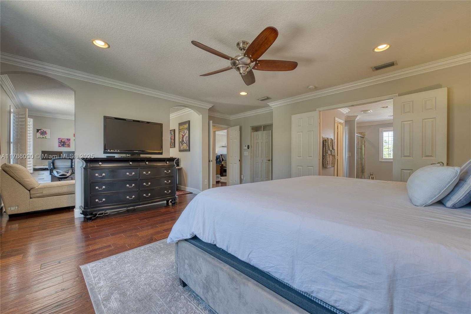 Small Image of 1454 NEWHAVEN POINT LN, West Palm Beach Number 29