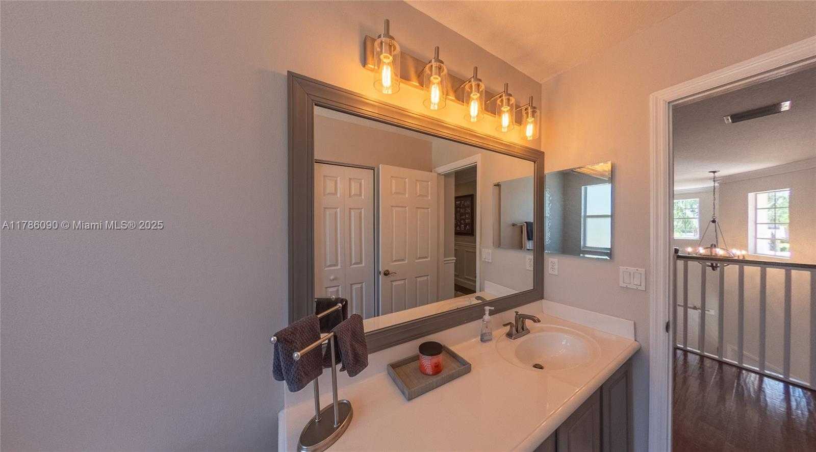 Small Image of 1454 NEWHAVEN POINT LN, West Palm Beach Number 40