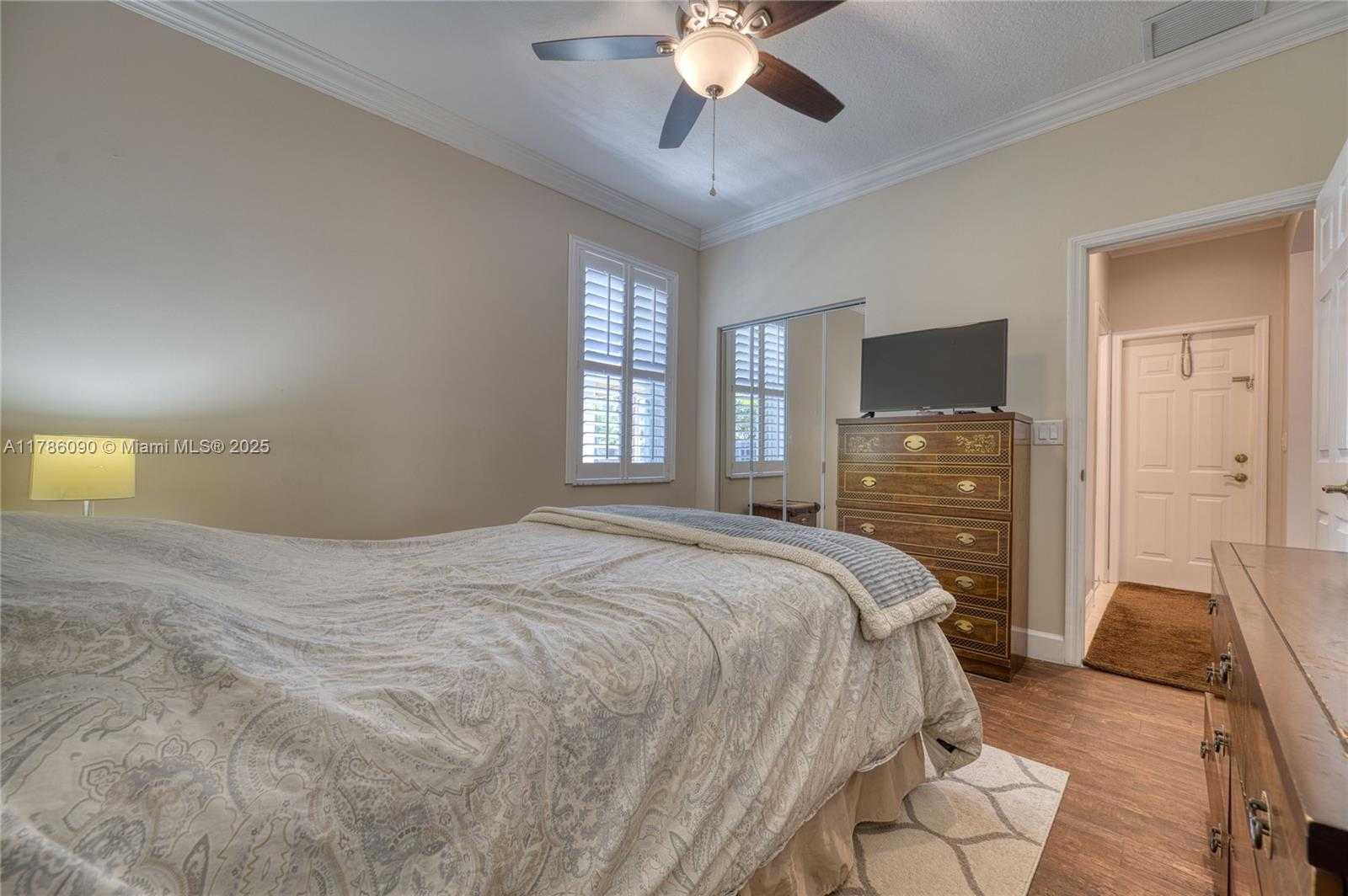 Small Image of 1454 NEWHAVEN POINT LN, West Palm Beach Number 46