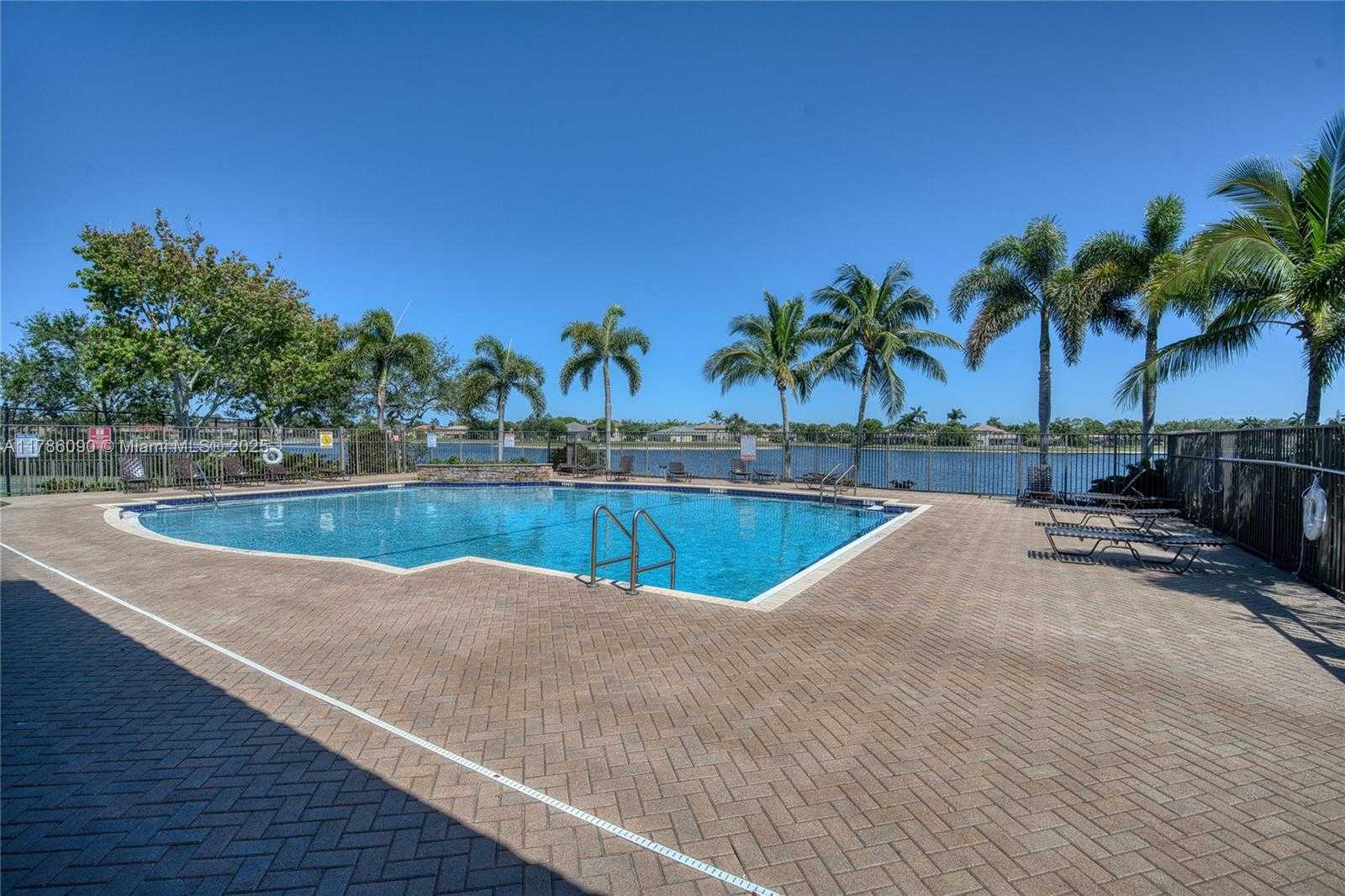 Small Image of 1454 NEWHAVEN POINT LN, West Palm Beach Number 59