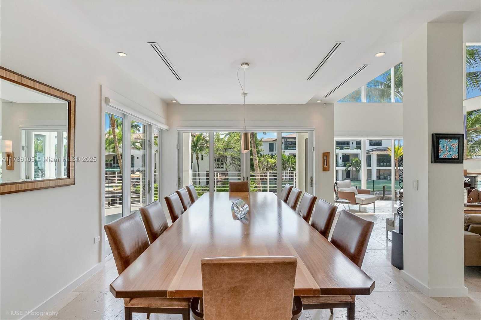 Small Image of 3835 CAROLE CT, Miami Number 12