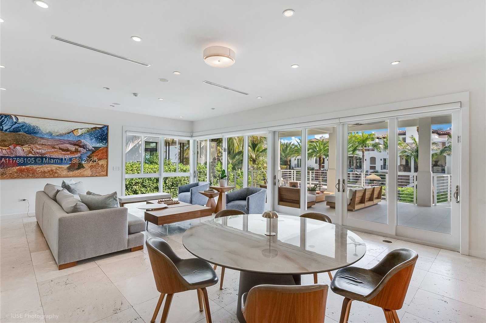 Small Image of 3835 CAROLE CT, Miami Number 15