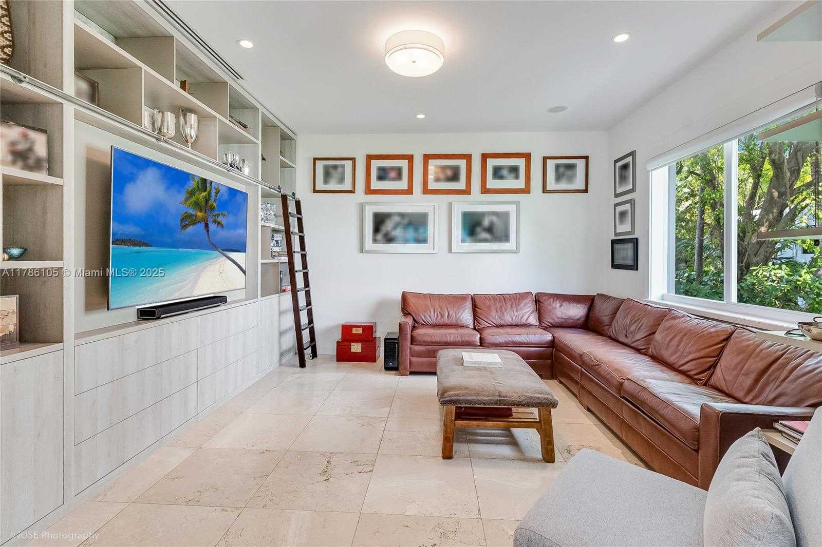Small Image of 3835 CAROLE CT, Miami Number 18