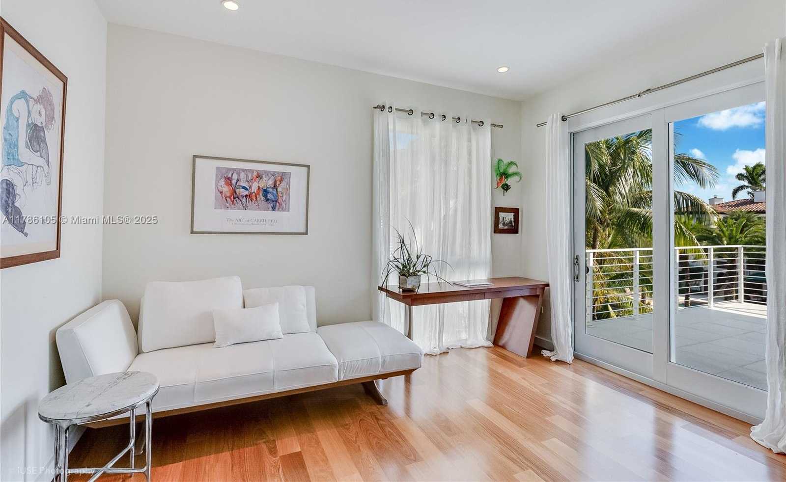 Small Image of 3835 CAROLE CT, Miami Number 25