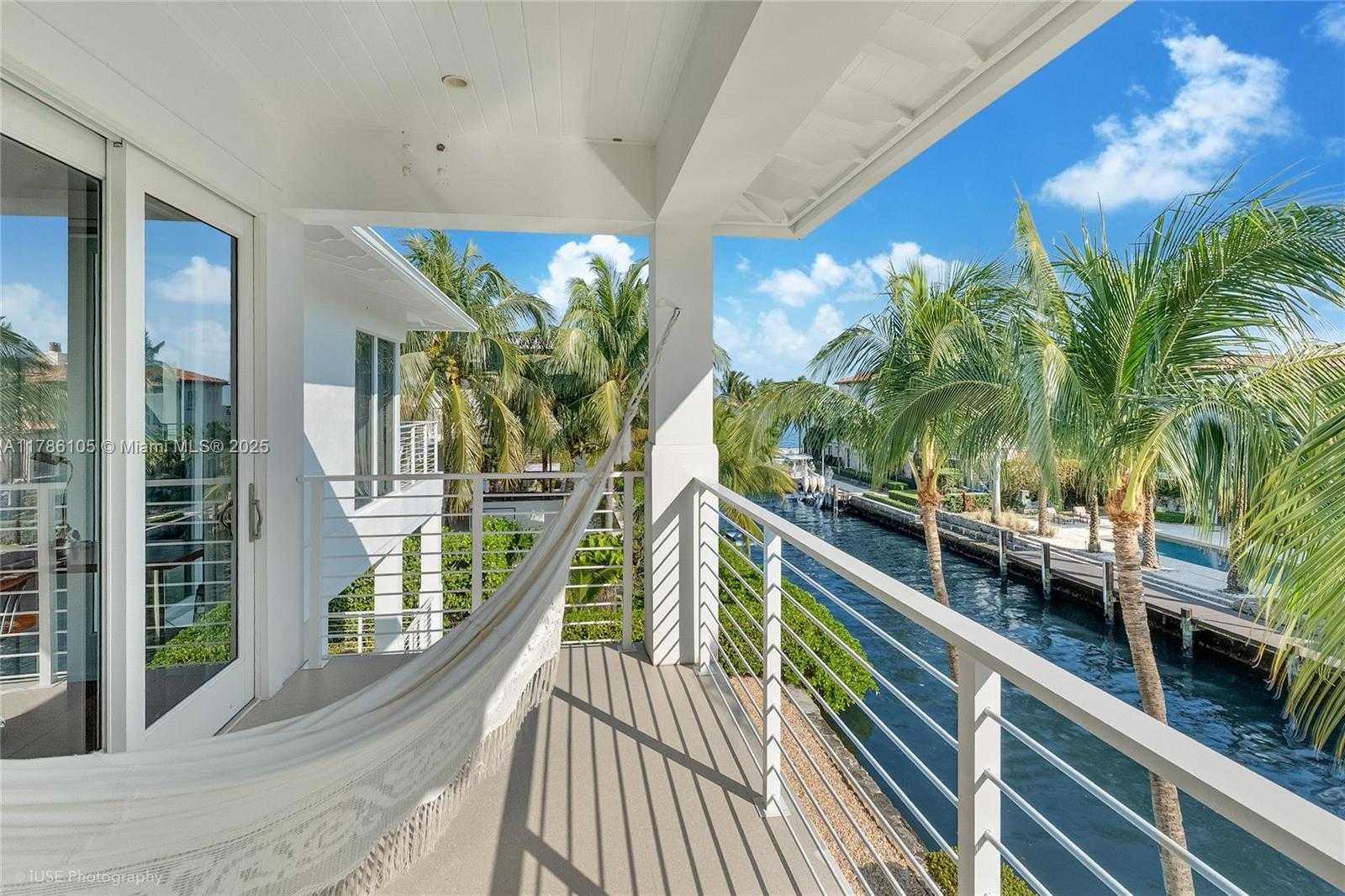 Small Image of 3835 CAROLE CT, Miami Number 30