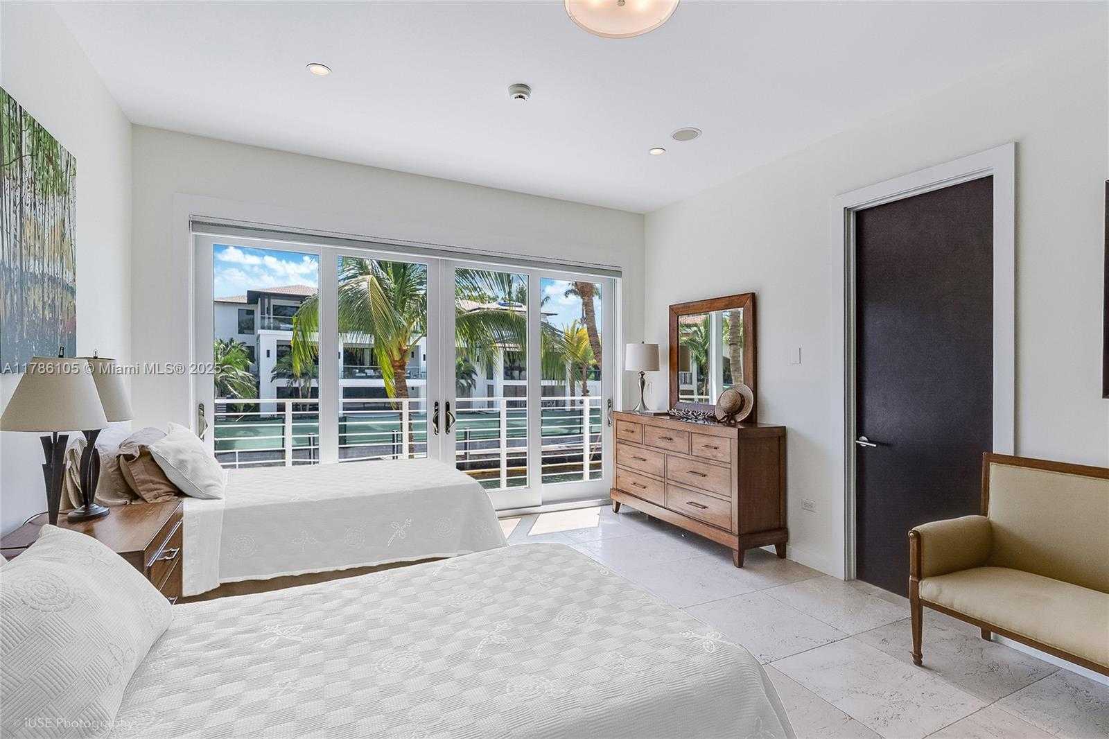 Small Image of 3835 CAROLE CT, Miami Number 32
