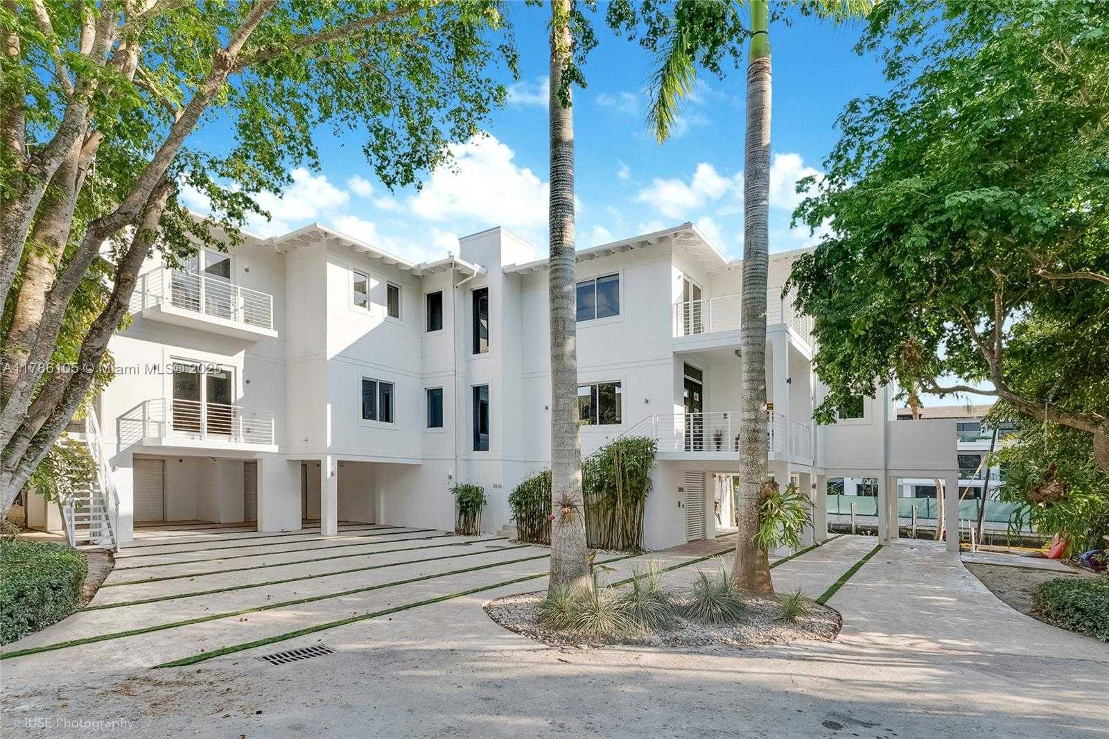 Small Image of 3835 CAROLE CT, Miami Number 37