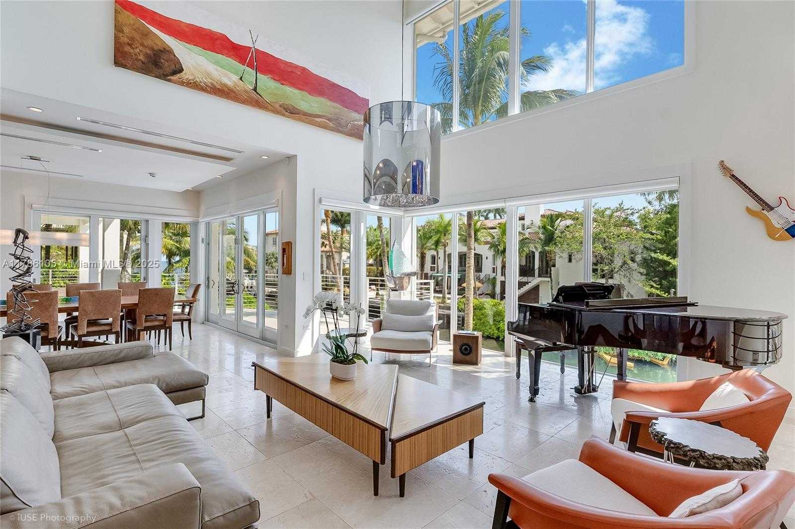 Small Image of 3835 CAROLE CT, Miami Number 8