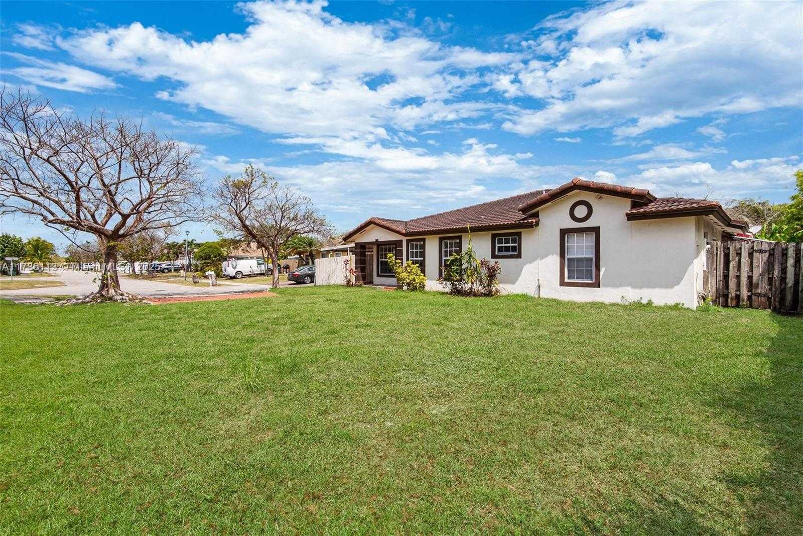 Small Image of 13803 SOUTH WEST 256TH TER, Homestead Number 2