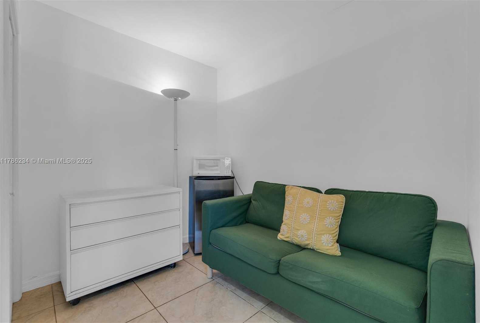 Small Image of 806 NORTH EAST 4TH ST, Hallandale Beach Number 18
