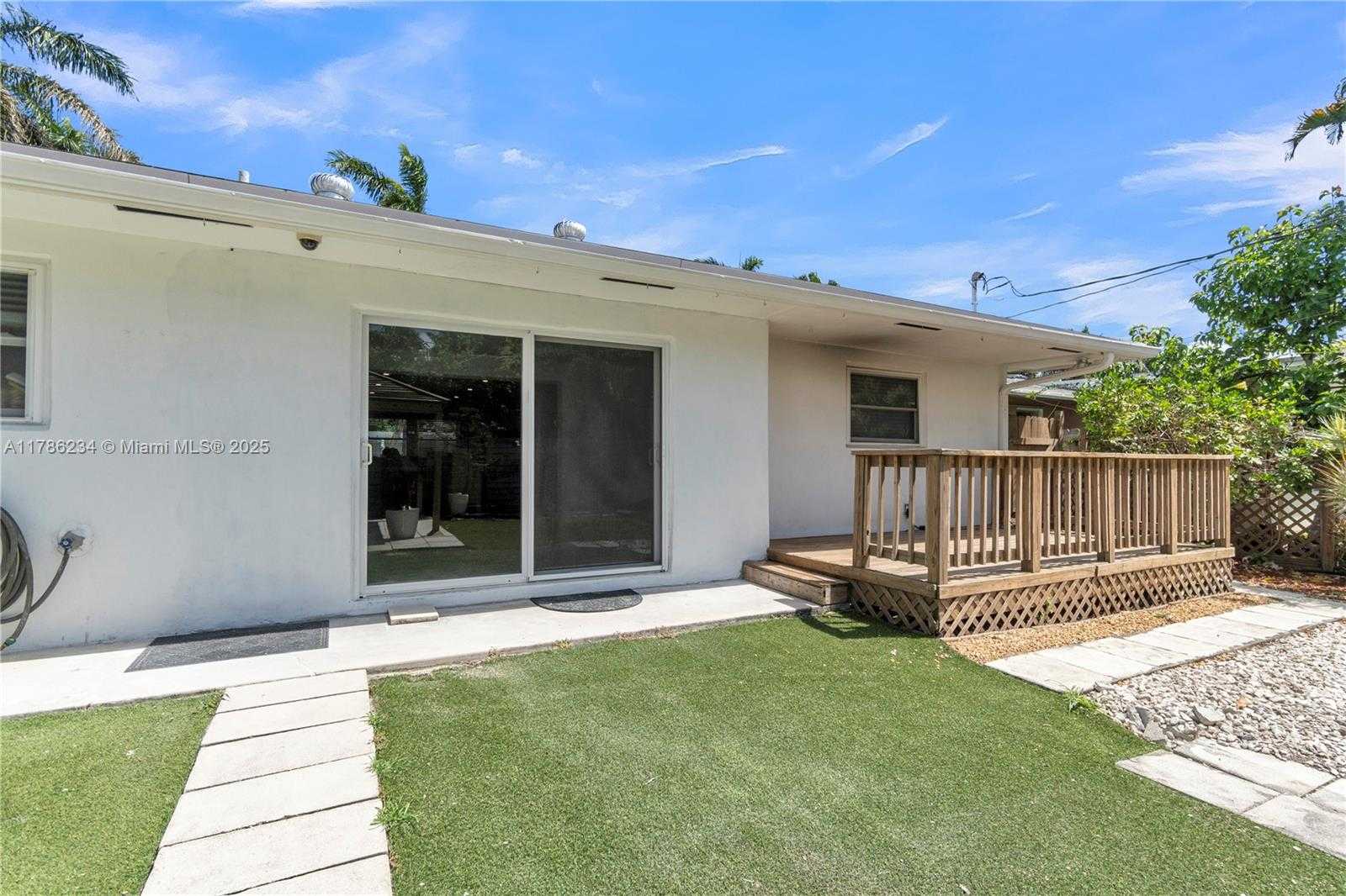 Small Image of 806 NORTH EAST 4TH ST, Hallandale Beach Number 29
