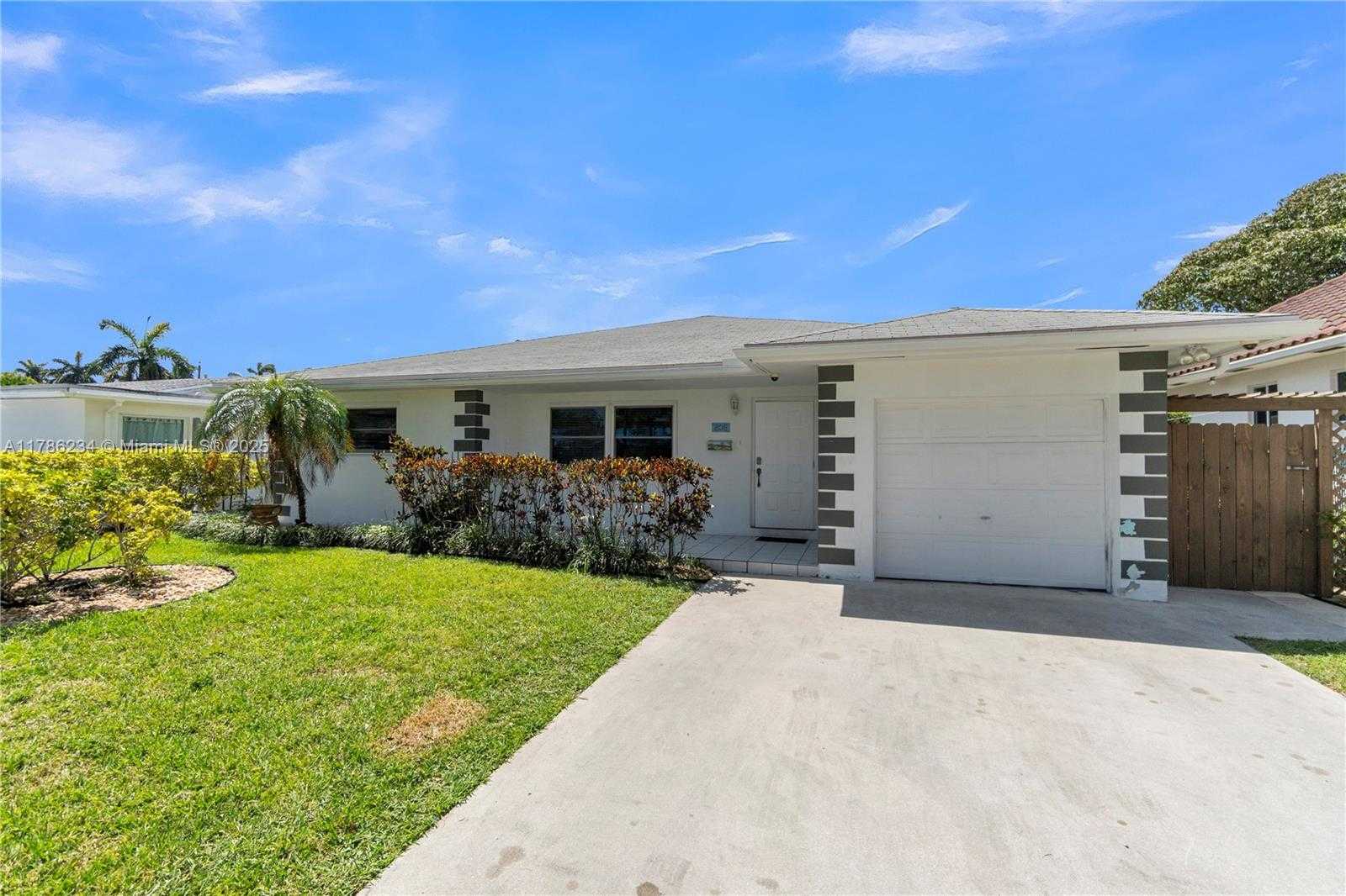 Small Image of 806 NORTH EAST 4TH ST, Hallandale Beach Number 36