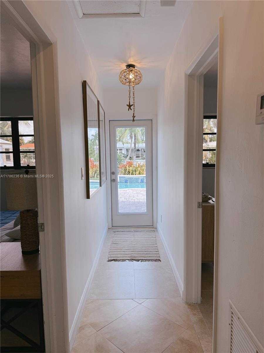 Small Image of 1163 JOHNSON ST, Hollywood Number 14