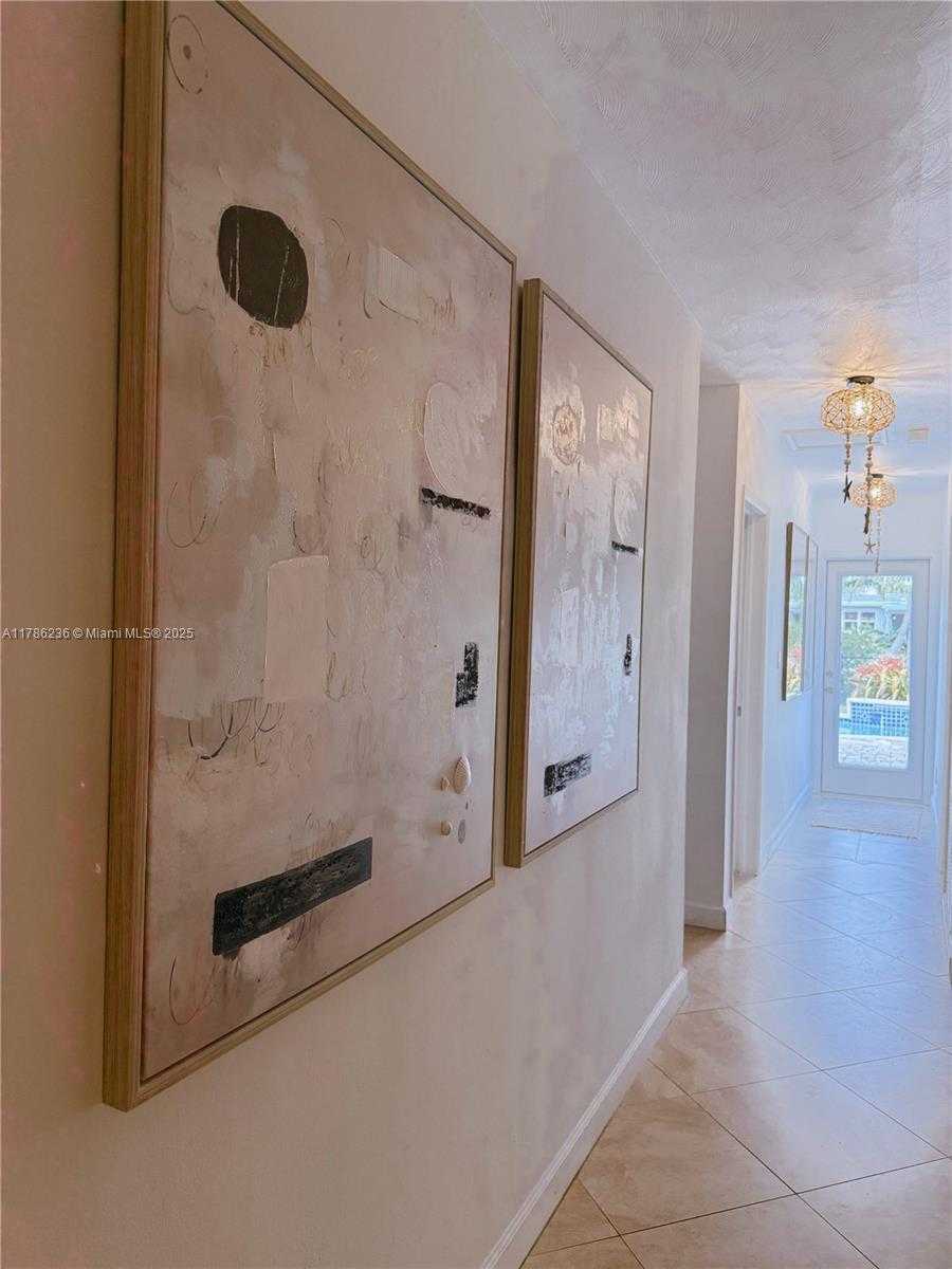 Small Image of 1163 JOHNSON ST, Hollywood Number 15