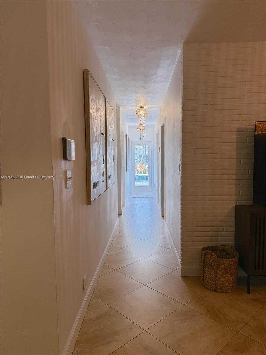 Small Image of 1163 JOHNSON ST, Hollywood Number 16