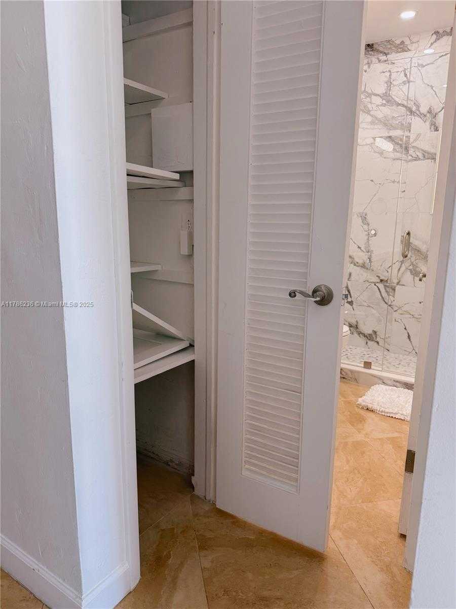 Small Image of 1163 JOHNSON ST, Hollywood Number 17