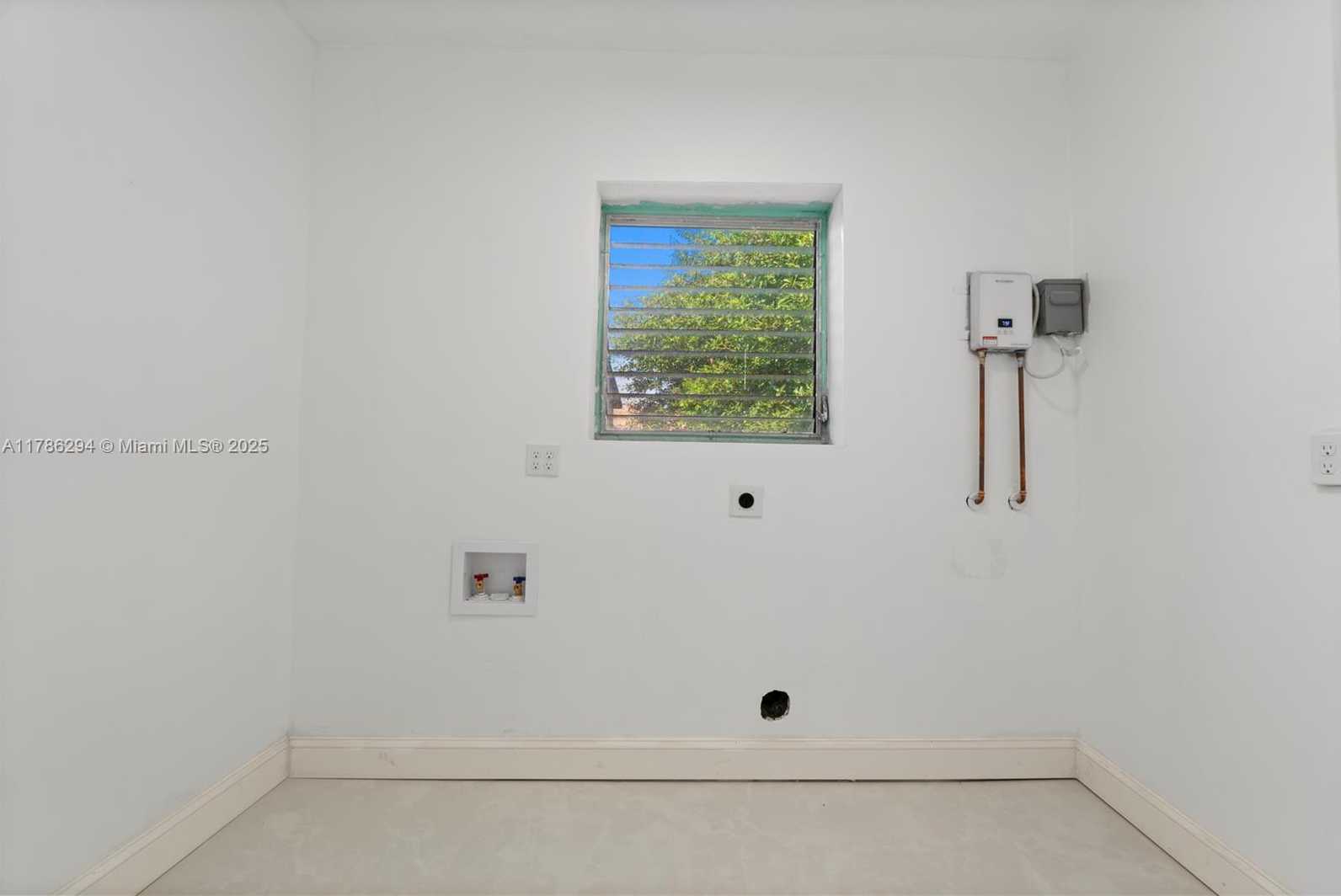 Small Image of 720 NORTH WEST 6TH ST, Hallandale Beach Number 13
