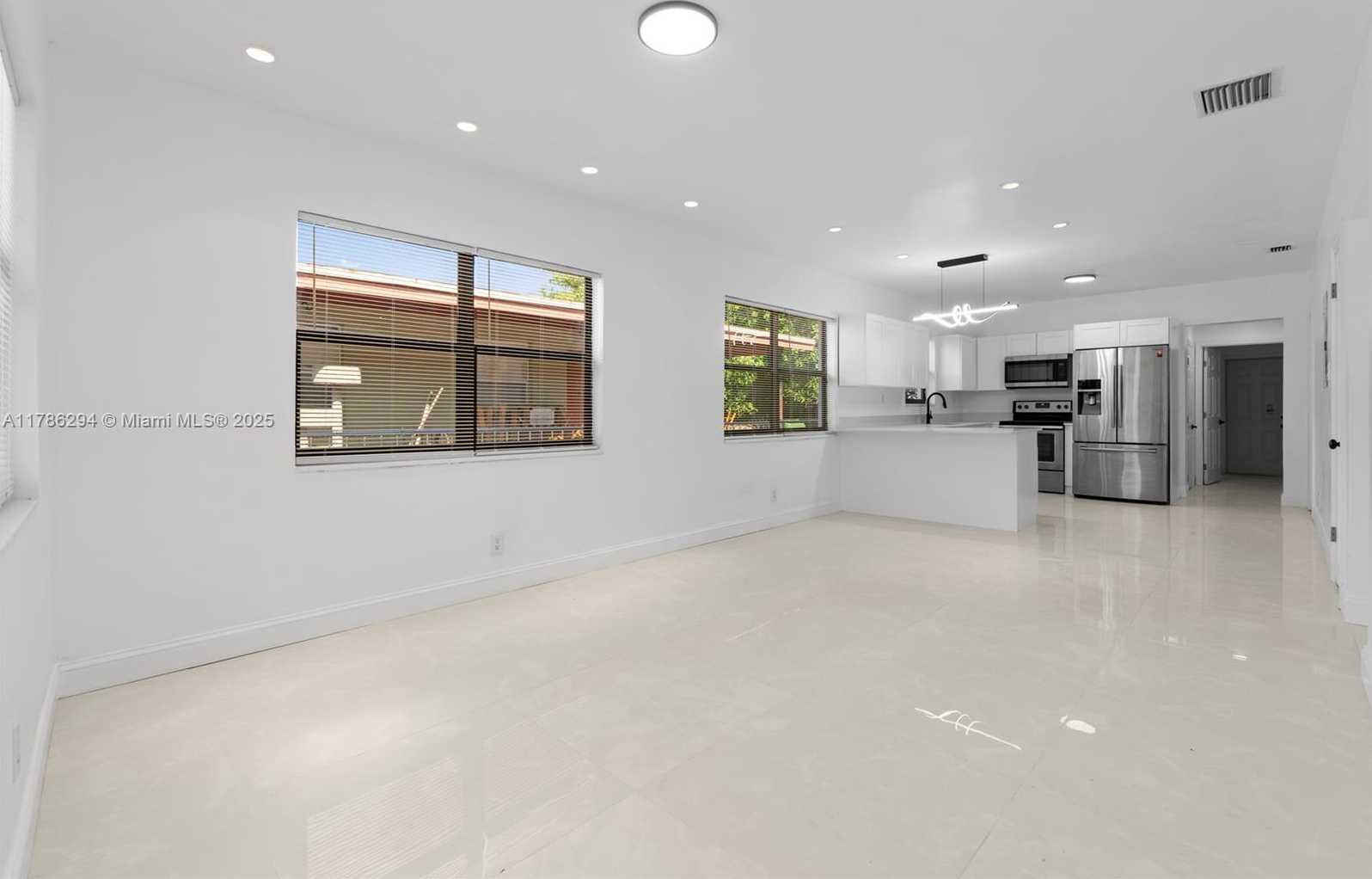 Small Image of 720 NORTH WEST 6TH ST, Hallandale Beach Number 2