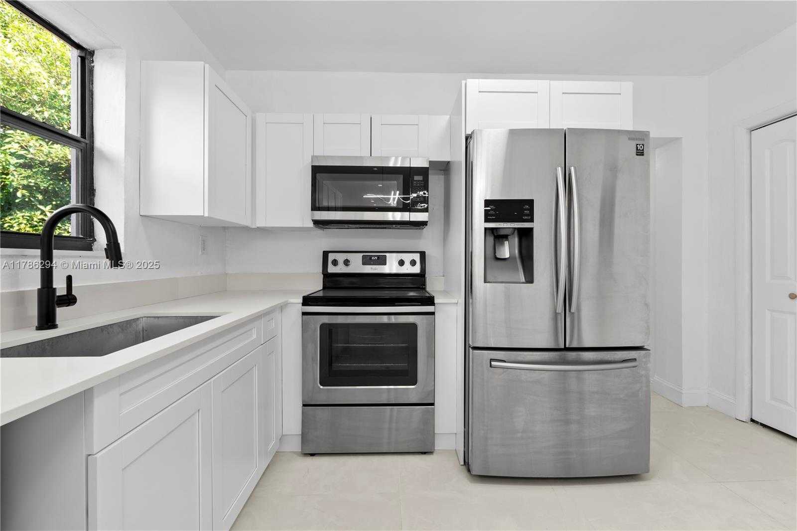 Small Image of 720 NORTH WEST 6TH ST, Hallandale Beach Number 6