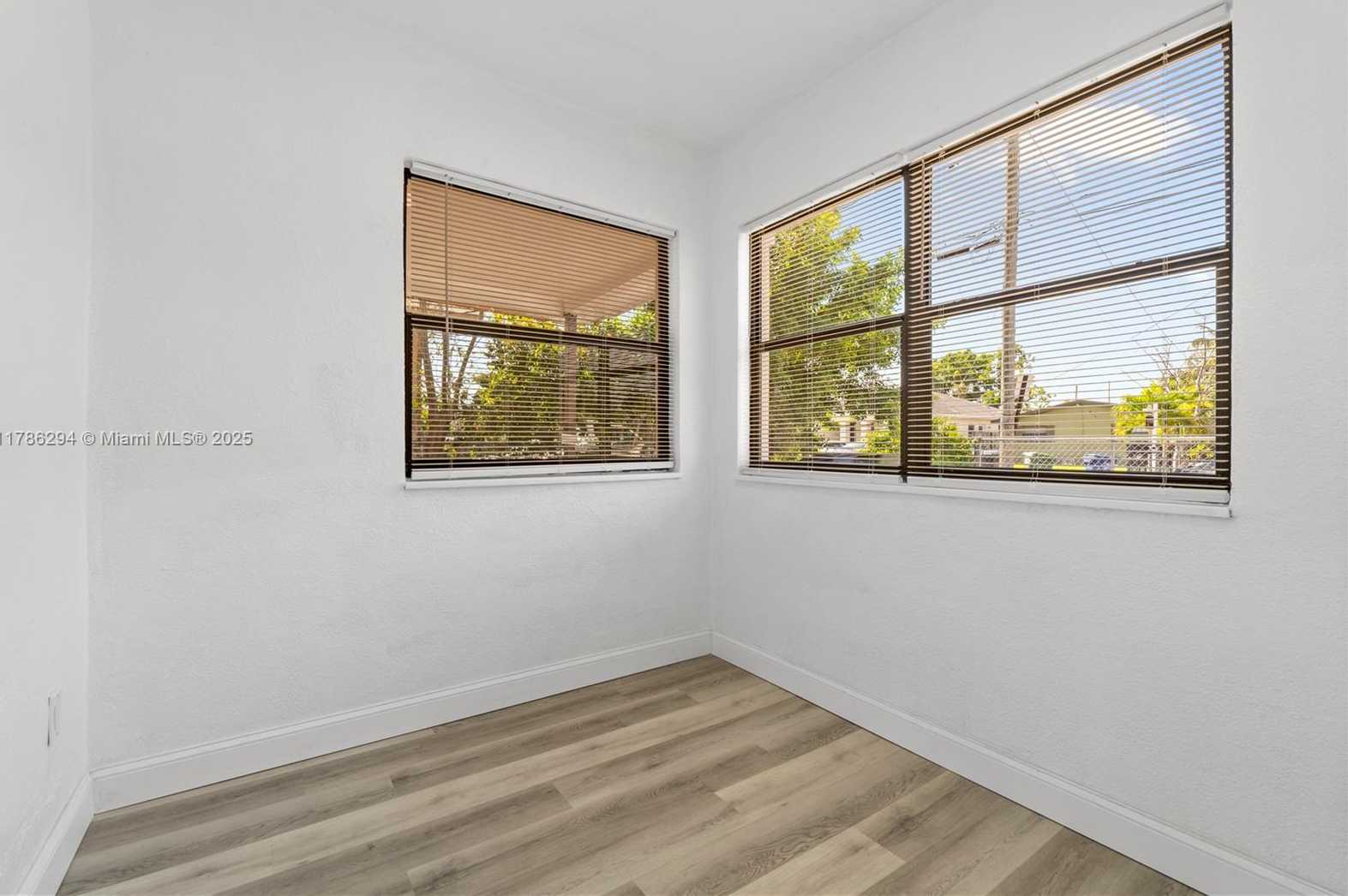 Small Image of 720 NORTH WEST 6TH ST, Hallandale Beach Number 7