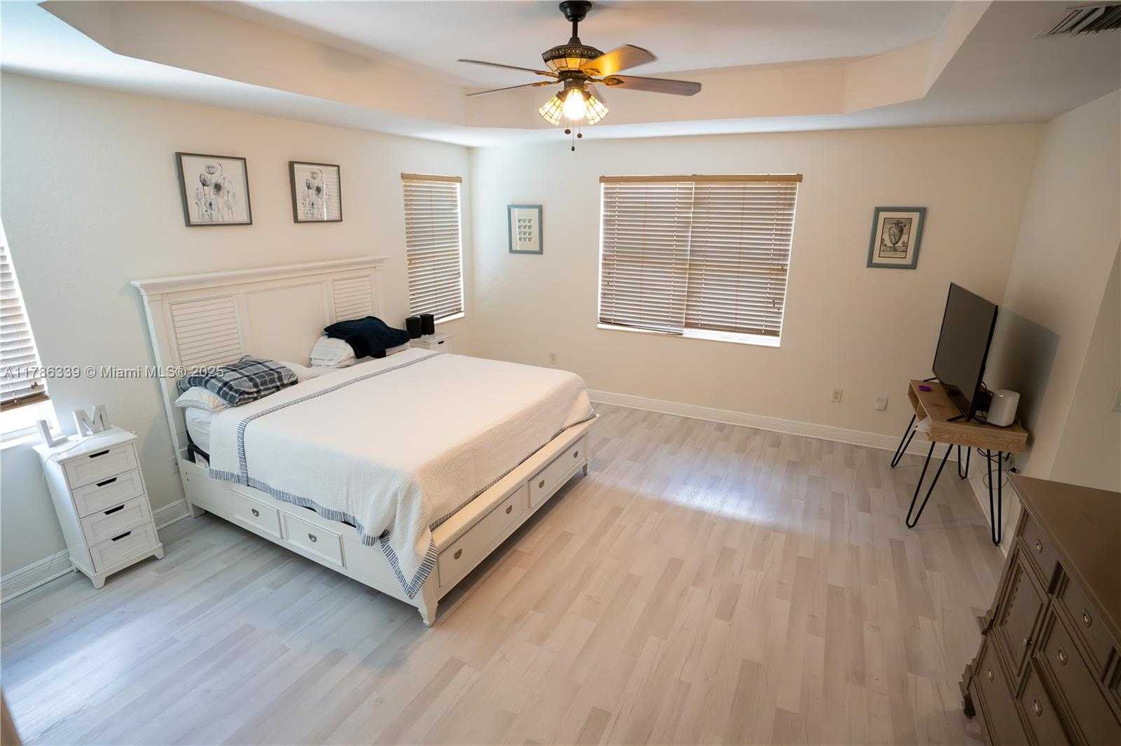 Small Image of 5101 SOUTH WEST 173RD AVE, Miramar Number 11