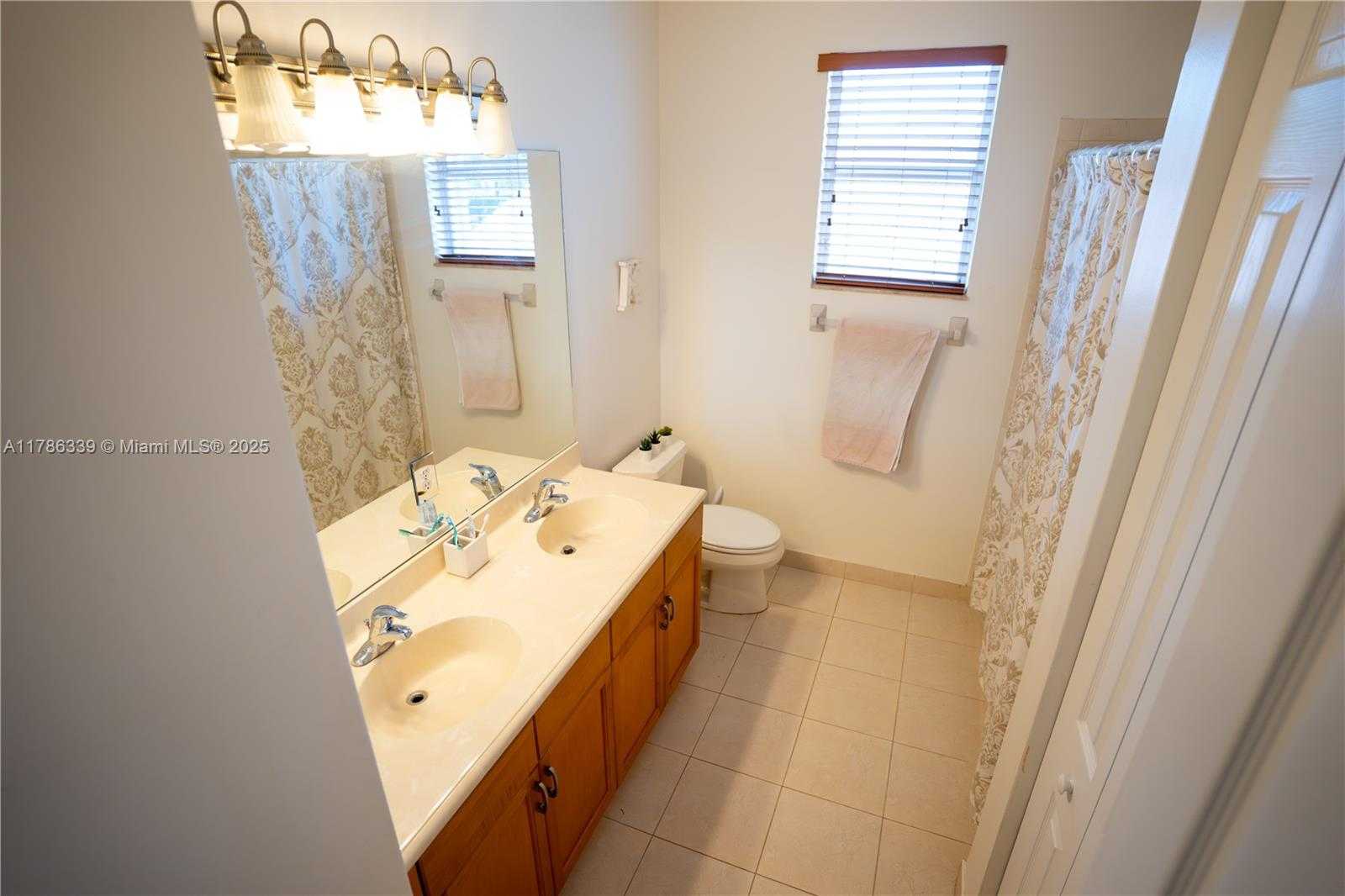 Small Image of 5101 SOUTH WEST 173RD AVE, Miramar Number 29