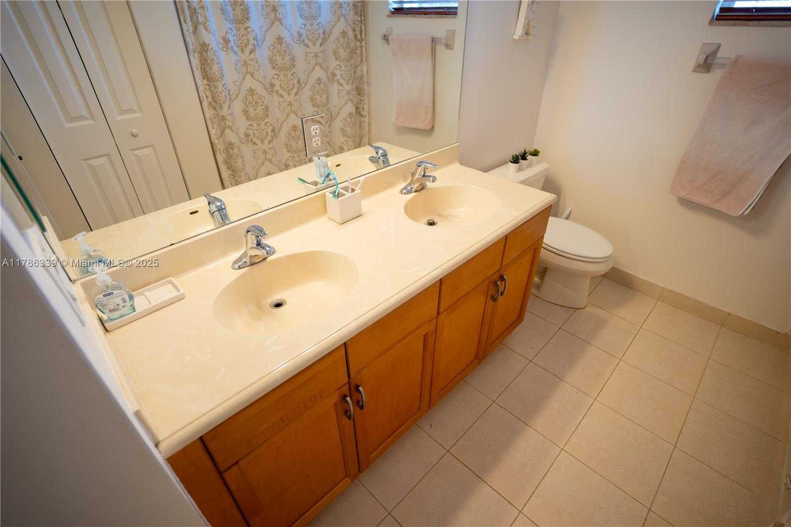 Small Image of 5101 SOUTH WEST 173RD AVE, Miramar Number 30