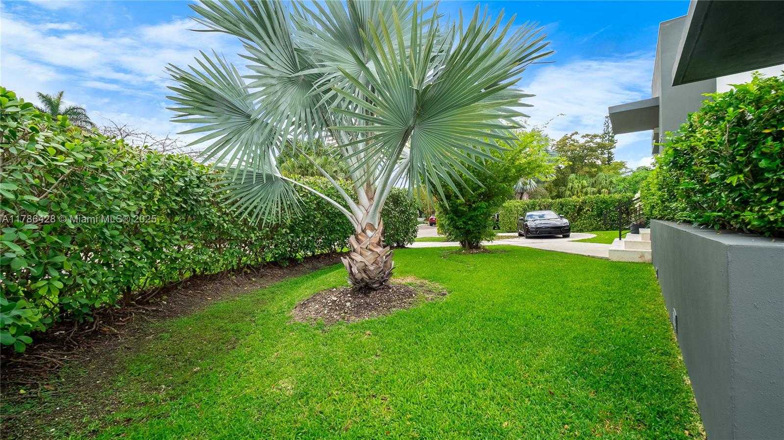 Small Image of 10603 NORTH EAST 11TH AVE, Miami Shores Number 14