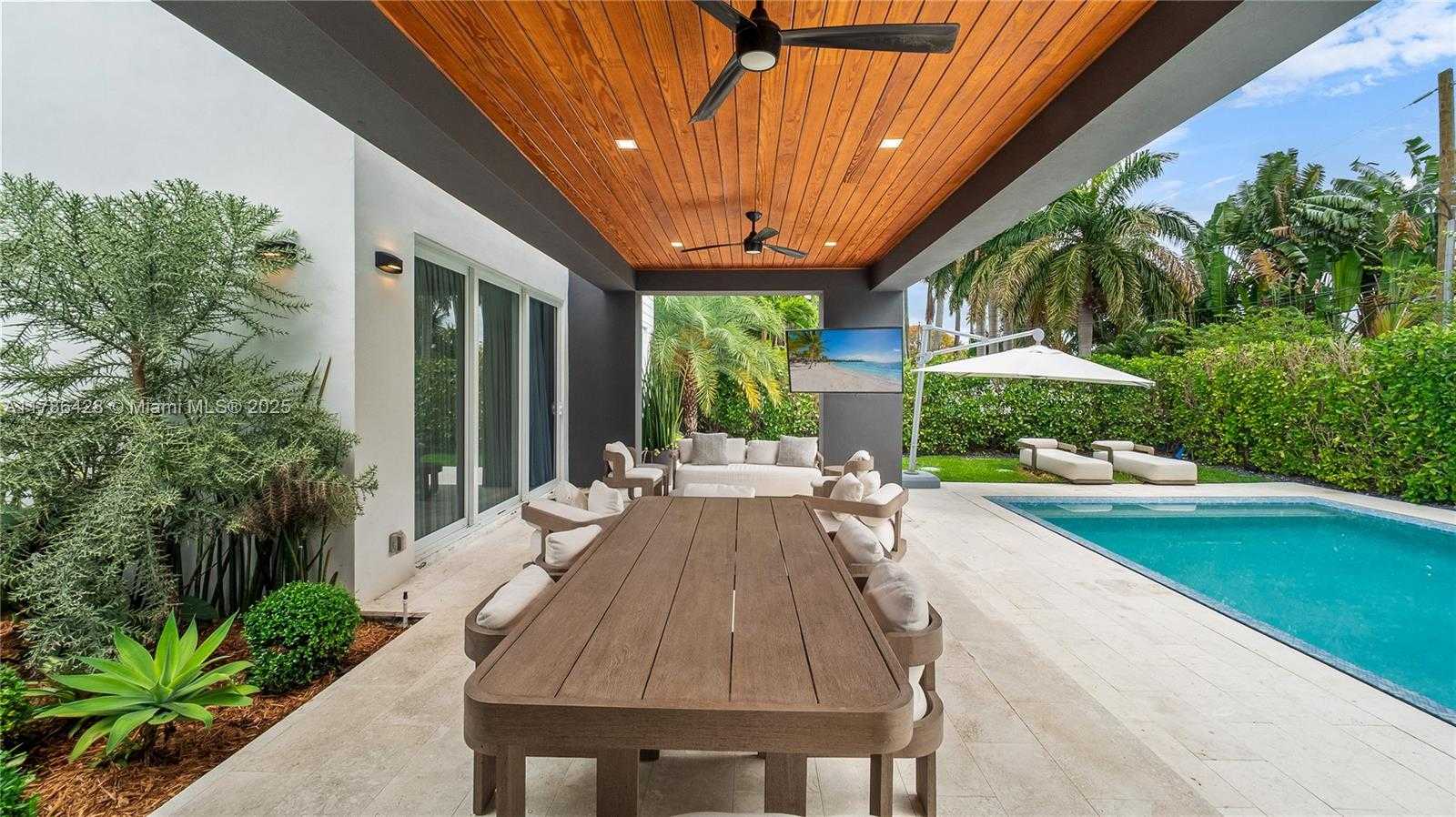 Small Image of 10603 NORTH EAST 11TH AVE, Miami Shores Number 19