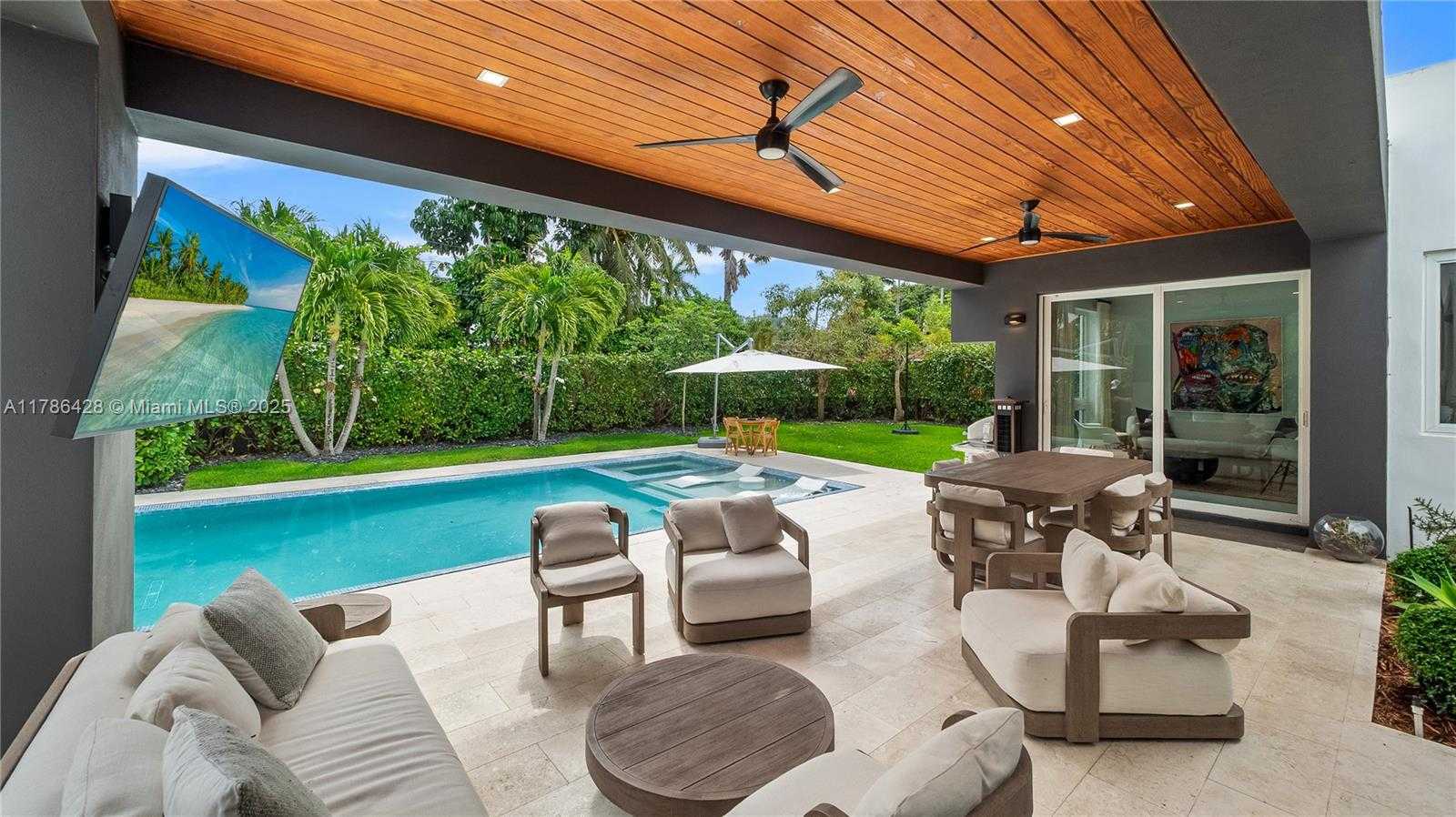 Small Image of 10603 NORTH EAST 11TH AVE, Miami Shores Number 22