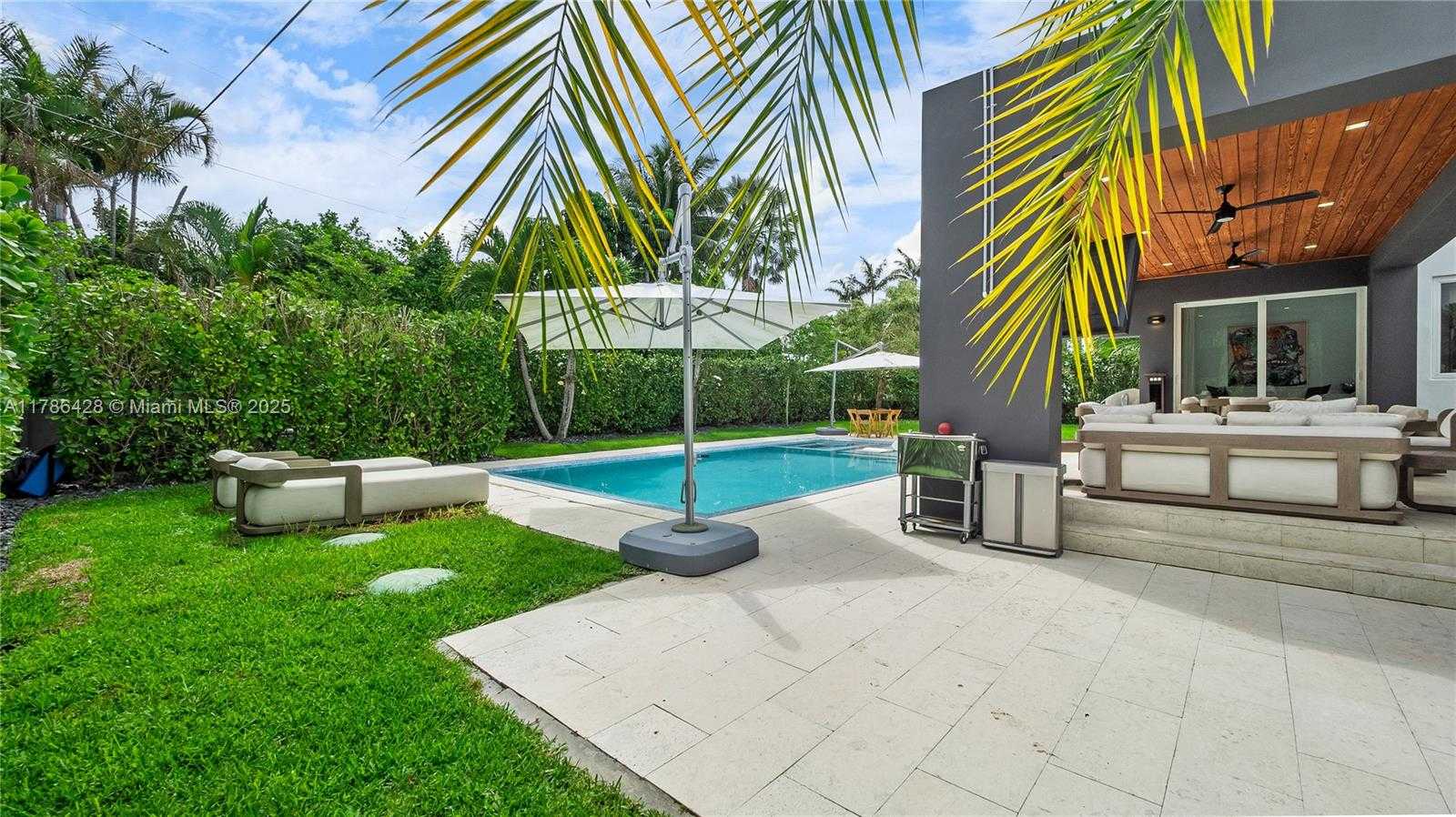 Small Image of 10603 NORTH EAST 11TH AVE, Miami Shores Number 24