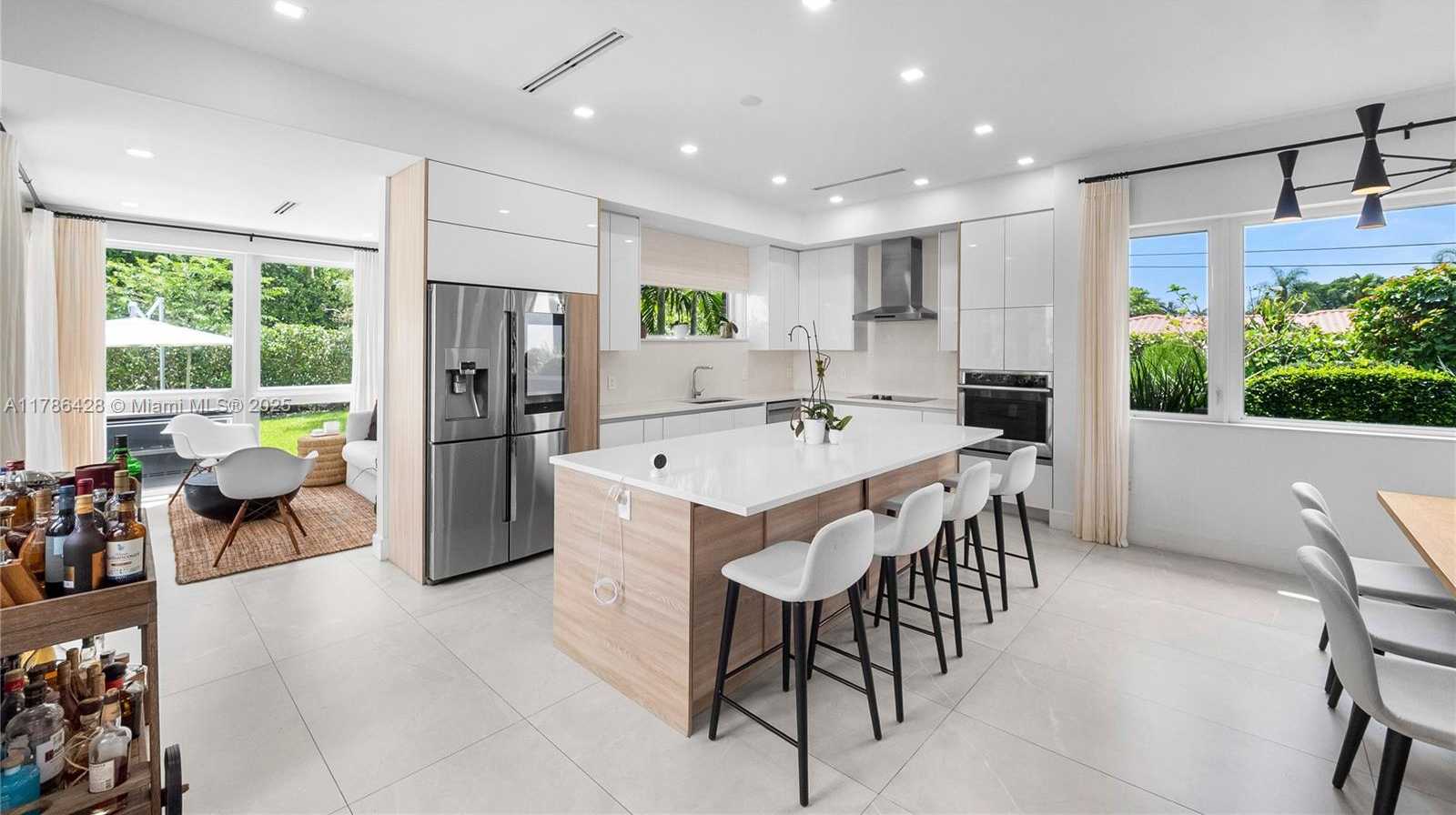 Small Image of 10603 NORTH EAST 11TH AVE, Miami Shores Number 44