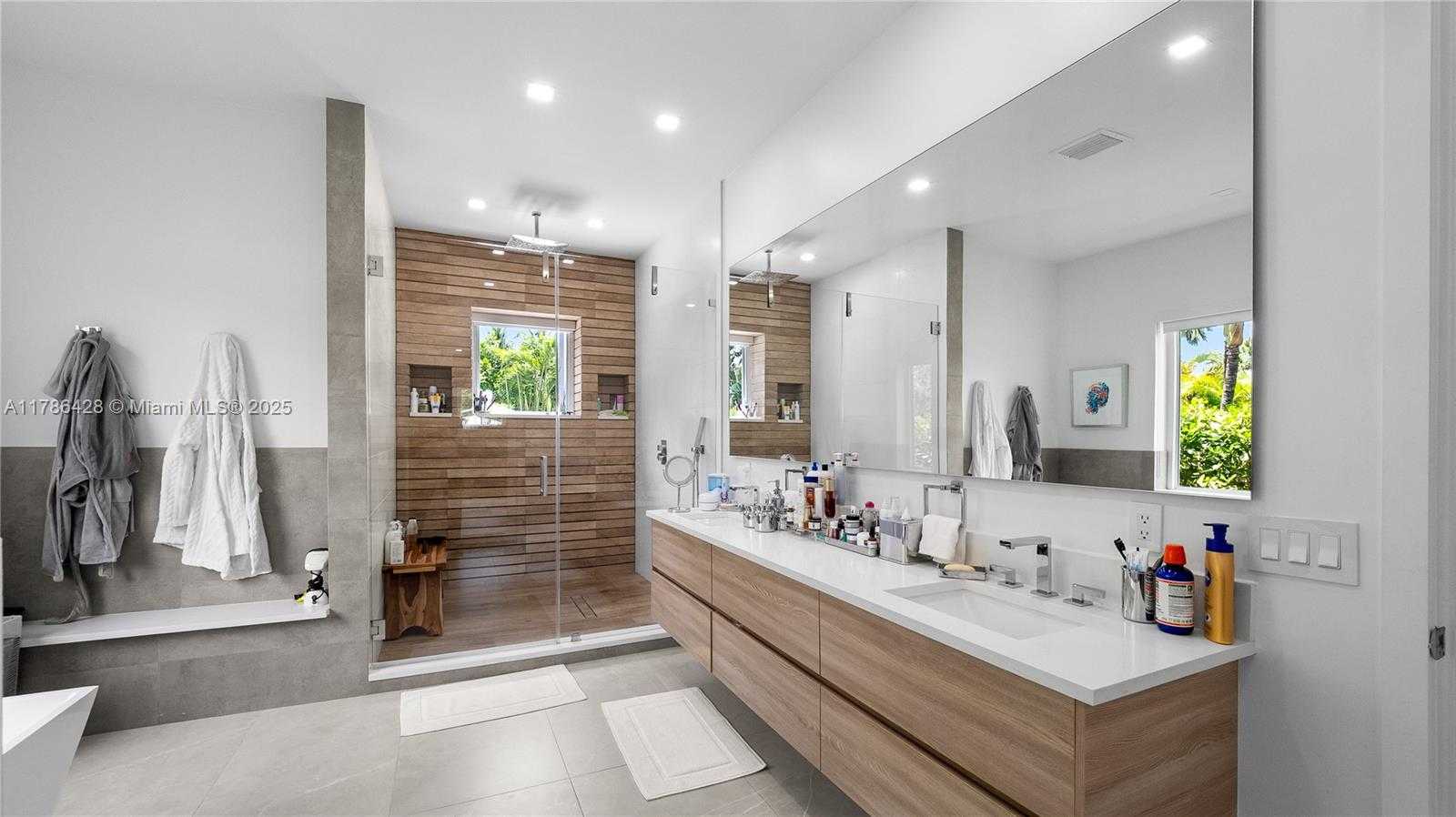 Small Image of 10603 NORTH EAST 11TH AVE, Miami Shores Number 57