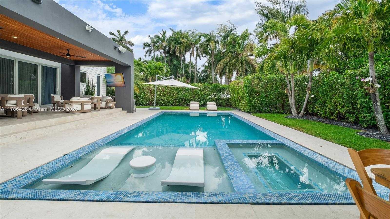 Small Image of 10603 NORTH EAST 11TH AVE, Miami Shores Number 62