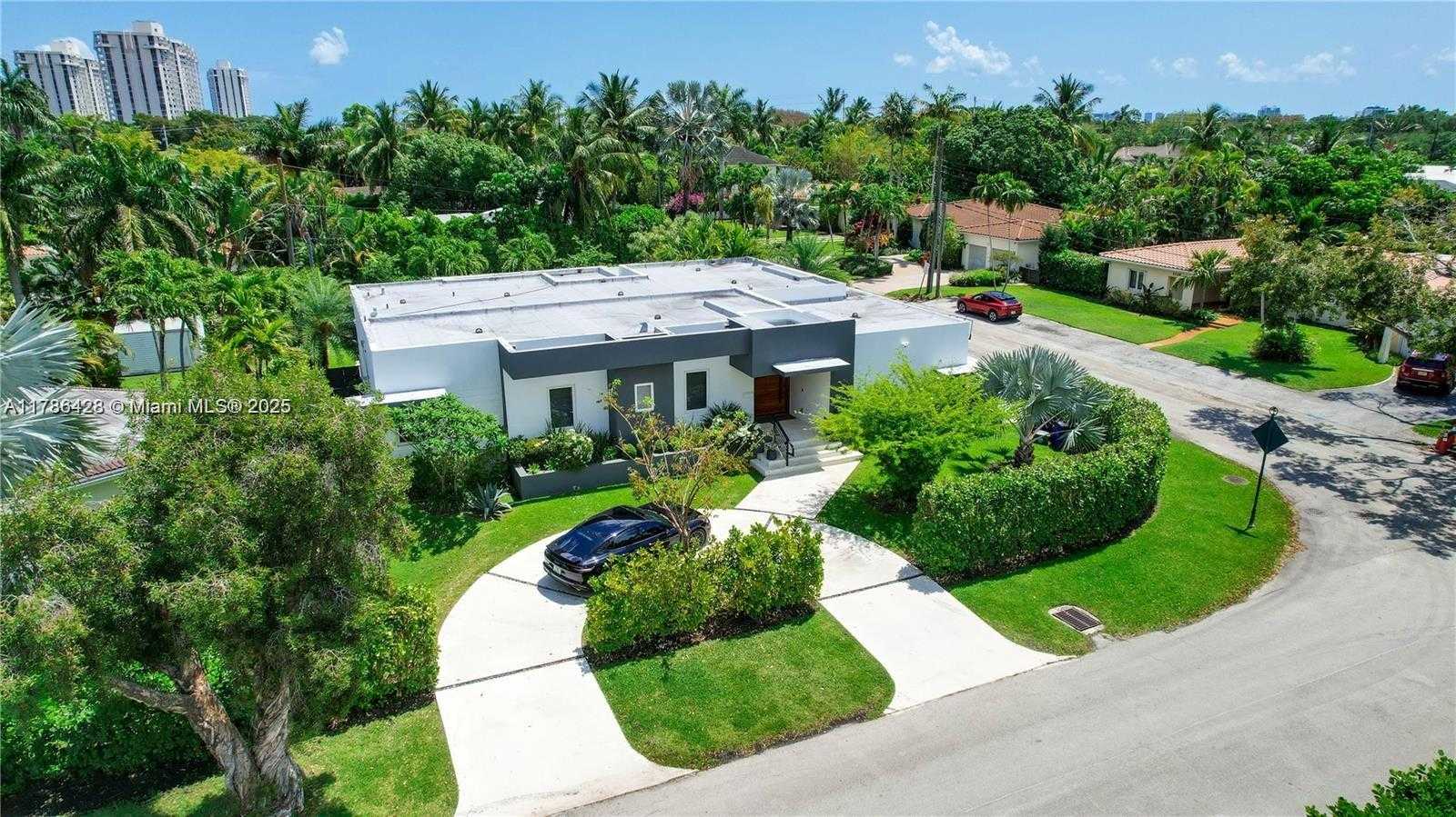 Small Image of 10603 NORTH EAST 11TH AVE, Miami Shores Number 67