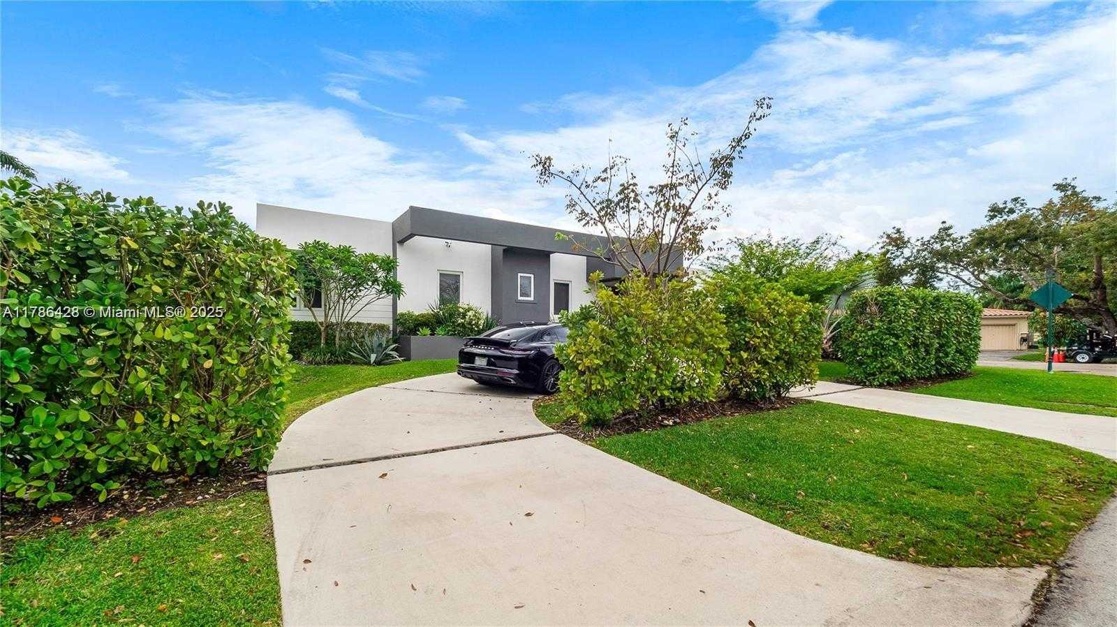 Small Image of 10603 NORTH EAST 11TH AVE, Miami Shores Number 71