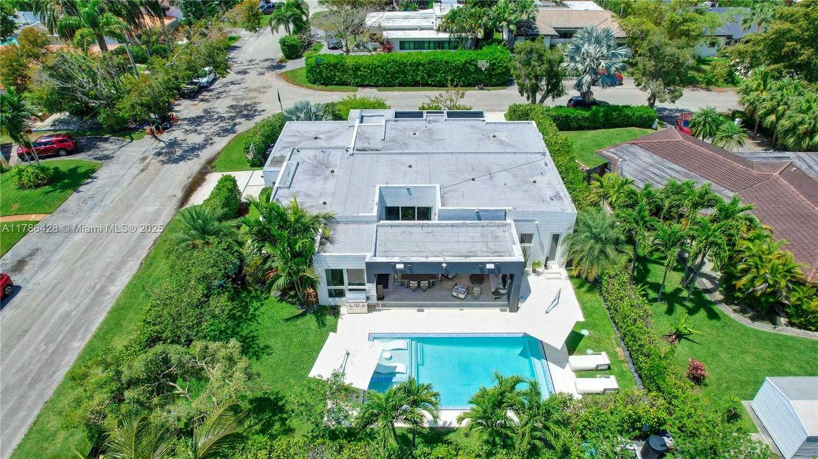 Small Image of 10603 NORTH EAST 11TH AVE, Miami Shores Number 8