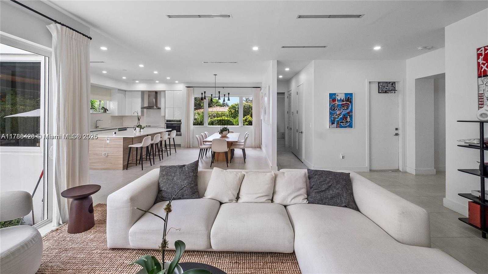 Small Image of 10603 NORTH EAST 11TH AVE, Miami Shores Number 96