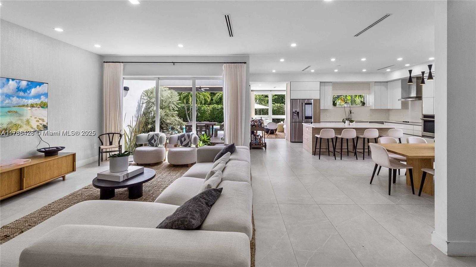 Small Image of 10603 NORTH EAST 11TH AVE, Miami Shores Number 97