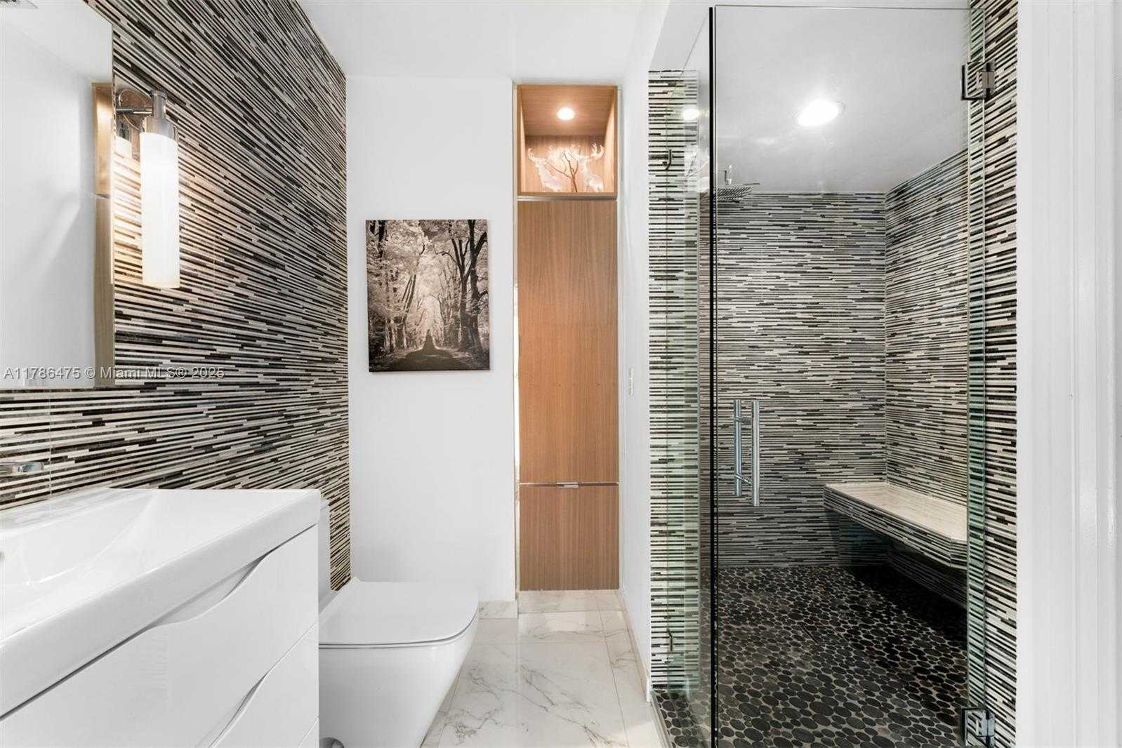 Small Image of 8820 SOUTH WEST 104TH ST, Miami Number 16