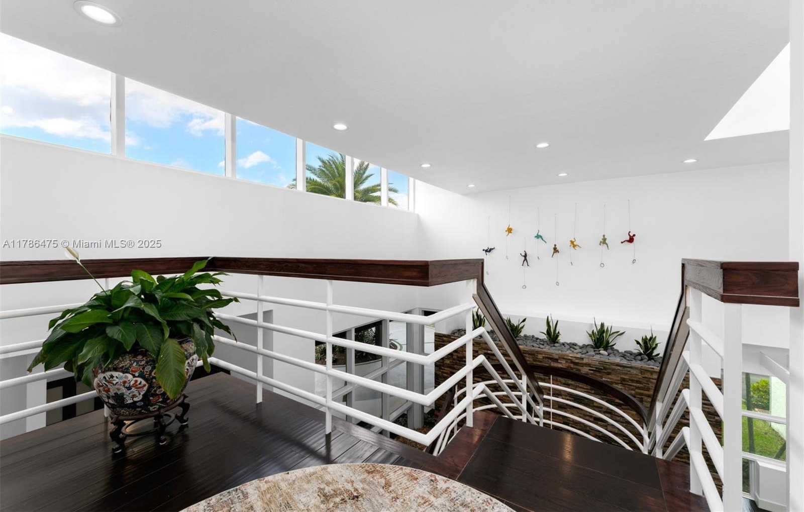 Small Image of 8820 SOUTH WEST 104TH ST, Miami Number 19