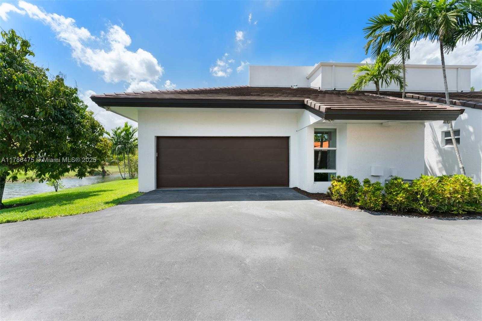 Small Image of 8820 SOUTH WEST 104TH ST, Miami Number 32