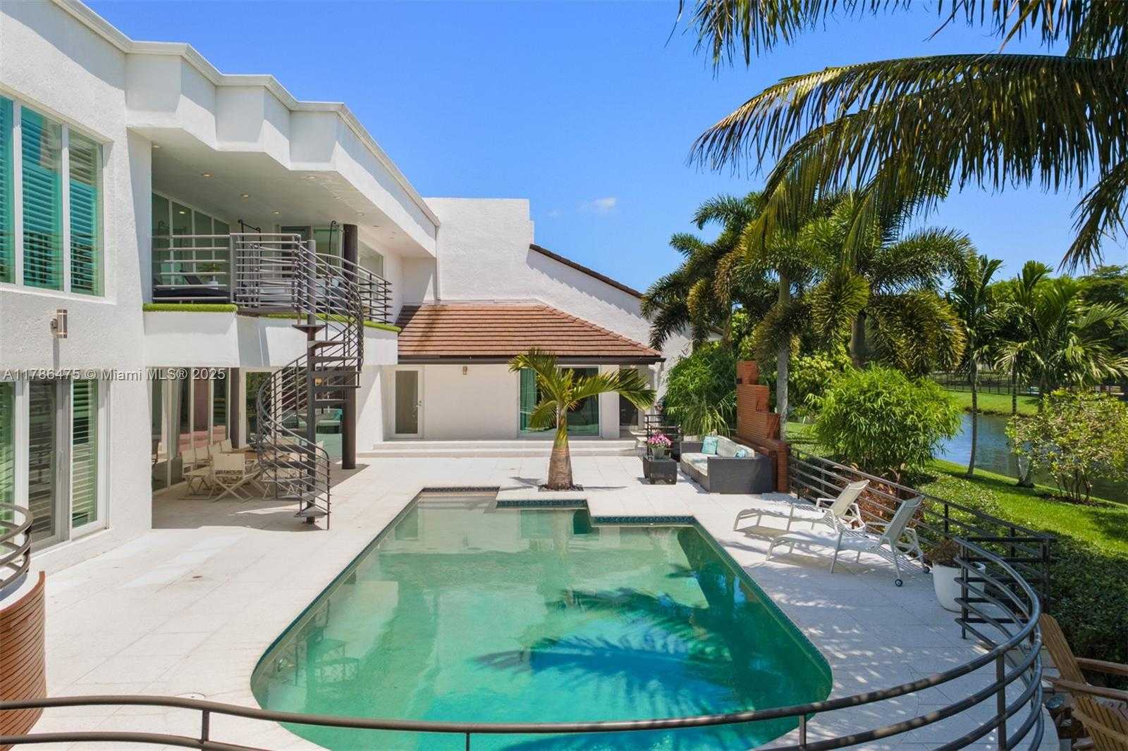 Small Image of 8820 SOUTH WEST 104TH ST, Miami Number 35