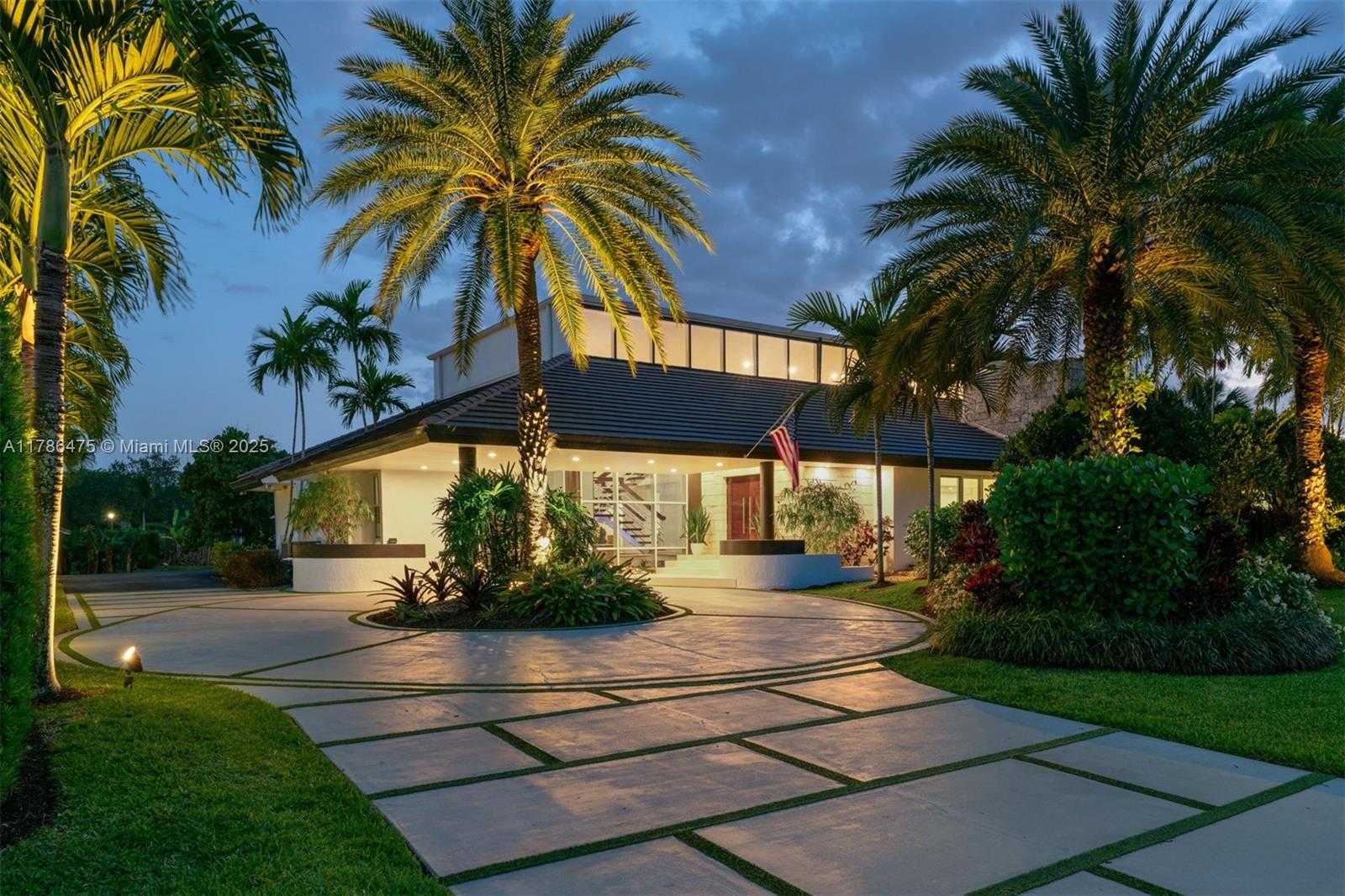 Small Image of 8820 SOUTH WEST 104TH ST, Miami Number 38