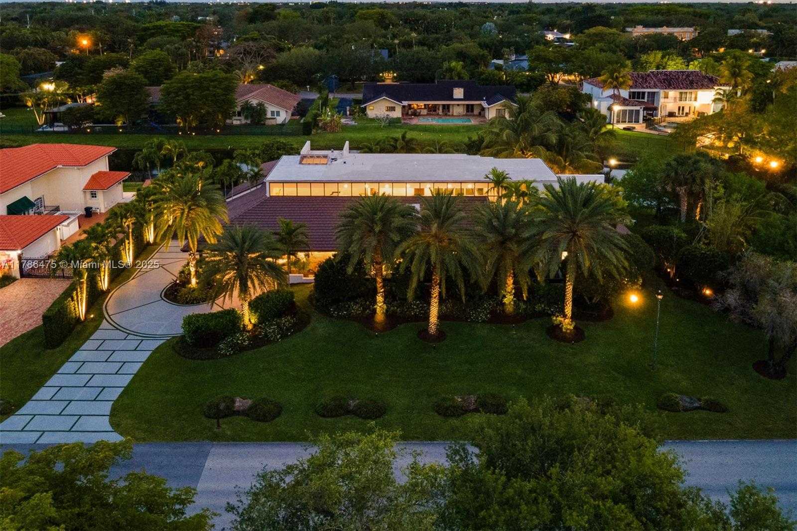 Small Image of 8820 SOUTH WEST 104TH ST, Miami Number 43