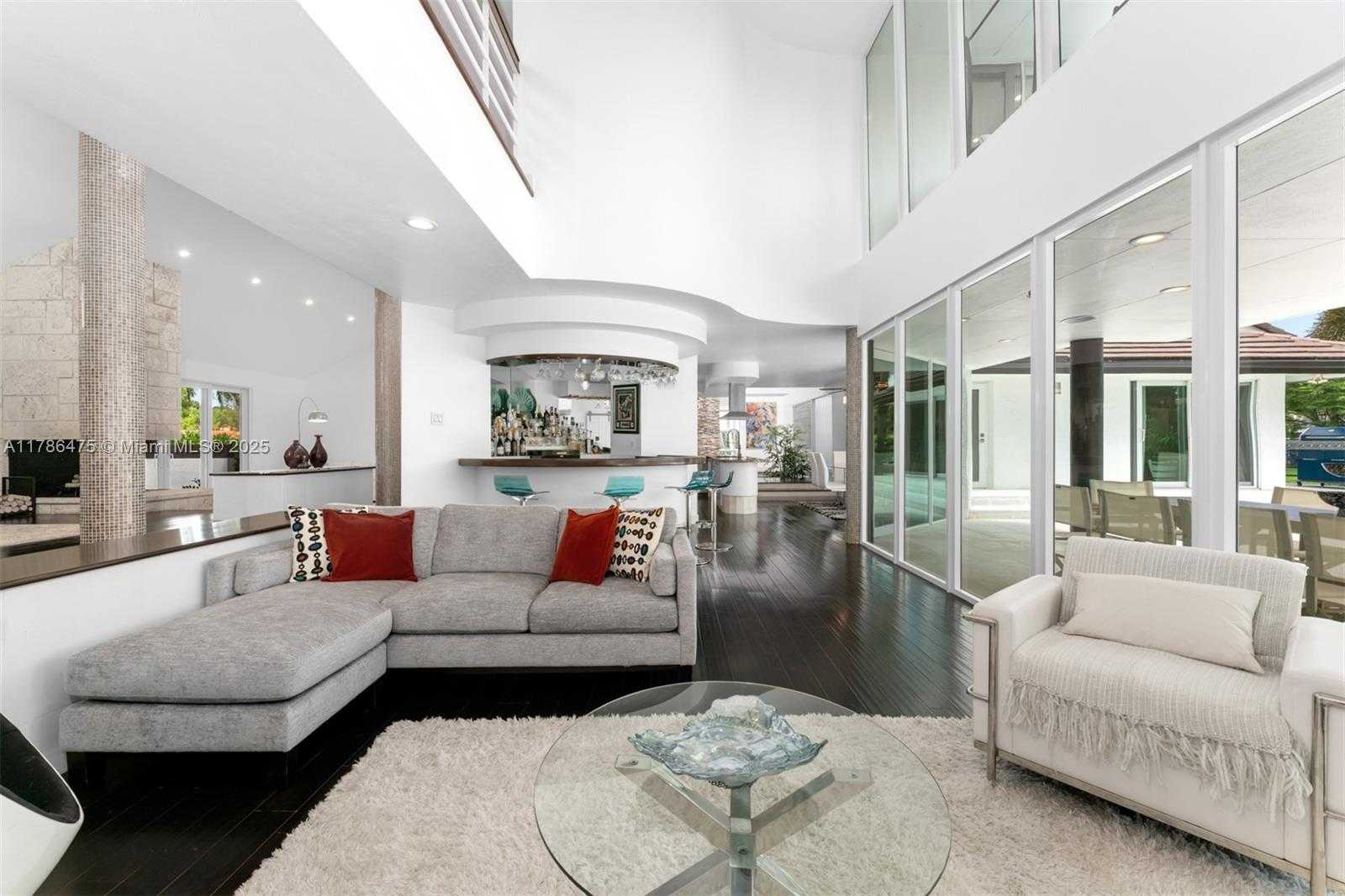 Small Image of 8820 SOUTH WEST 104TH ST, Miami Number 7