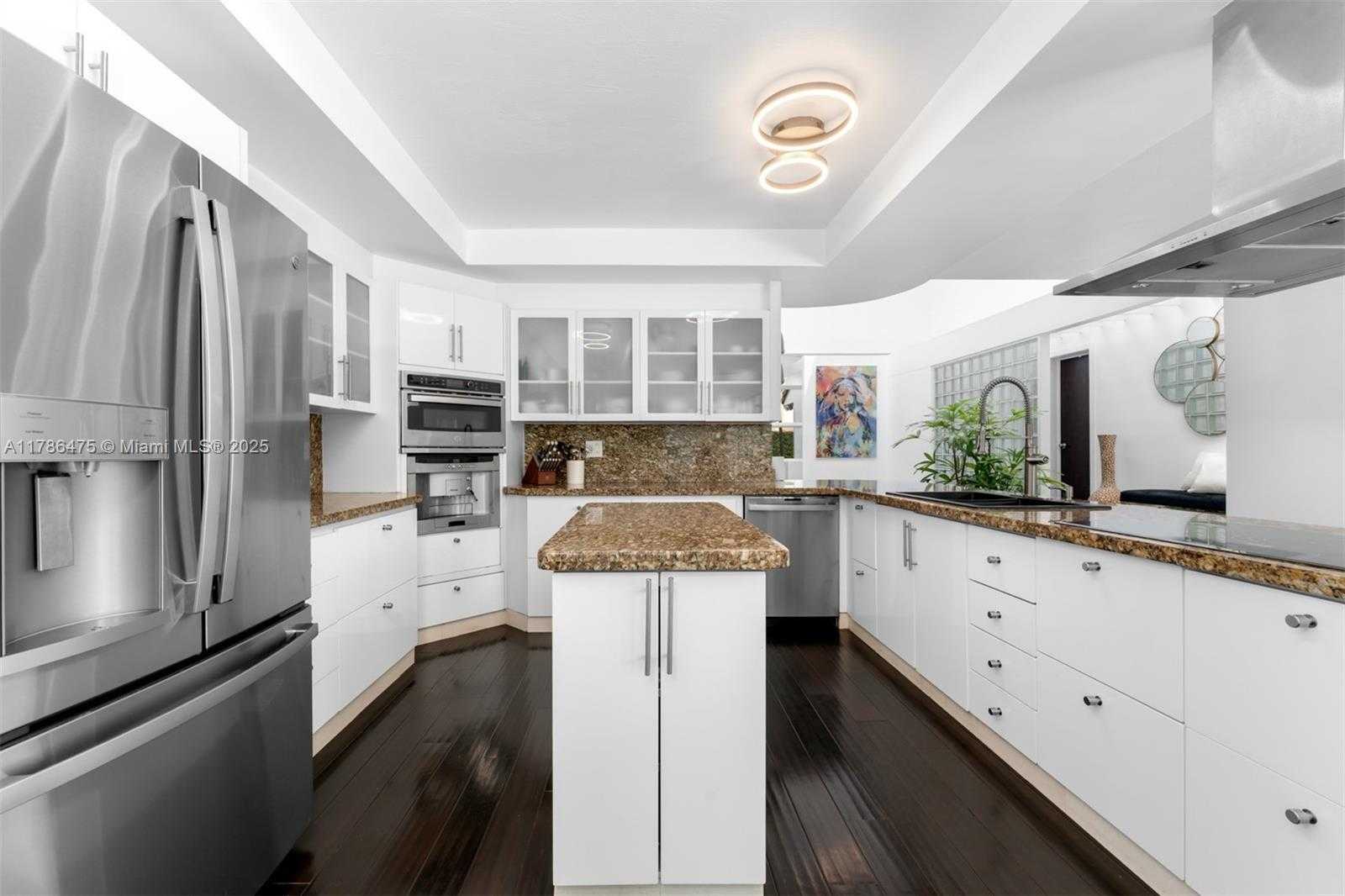 Small Image of 8820 SOUTH WEST 104TH ST, Miami Number 9